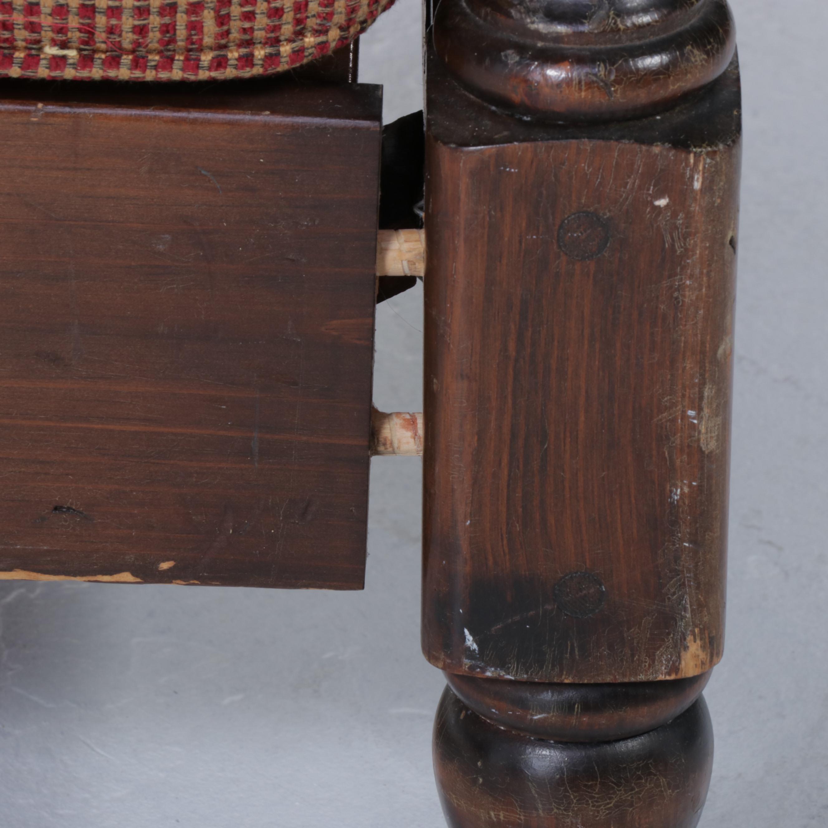 American Colonial Style Pine Daybed, Late 20th Century