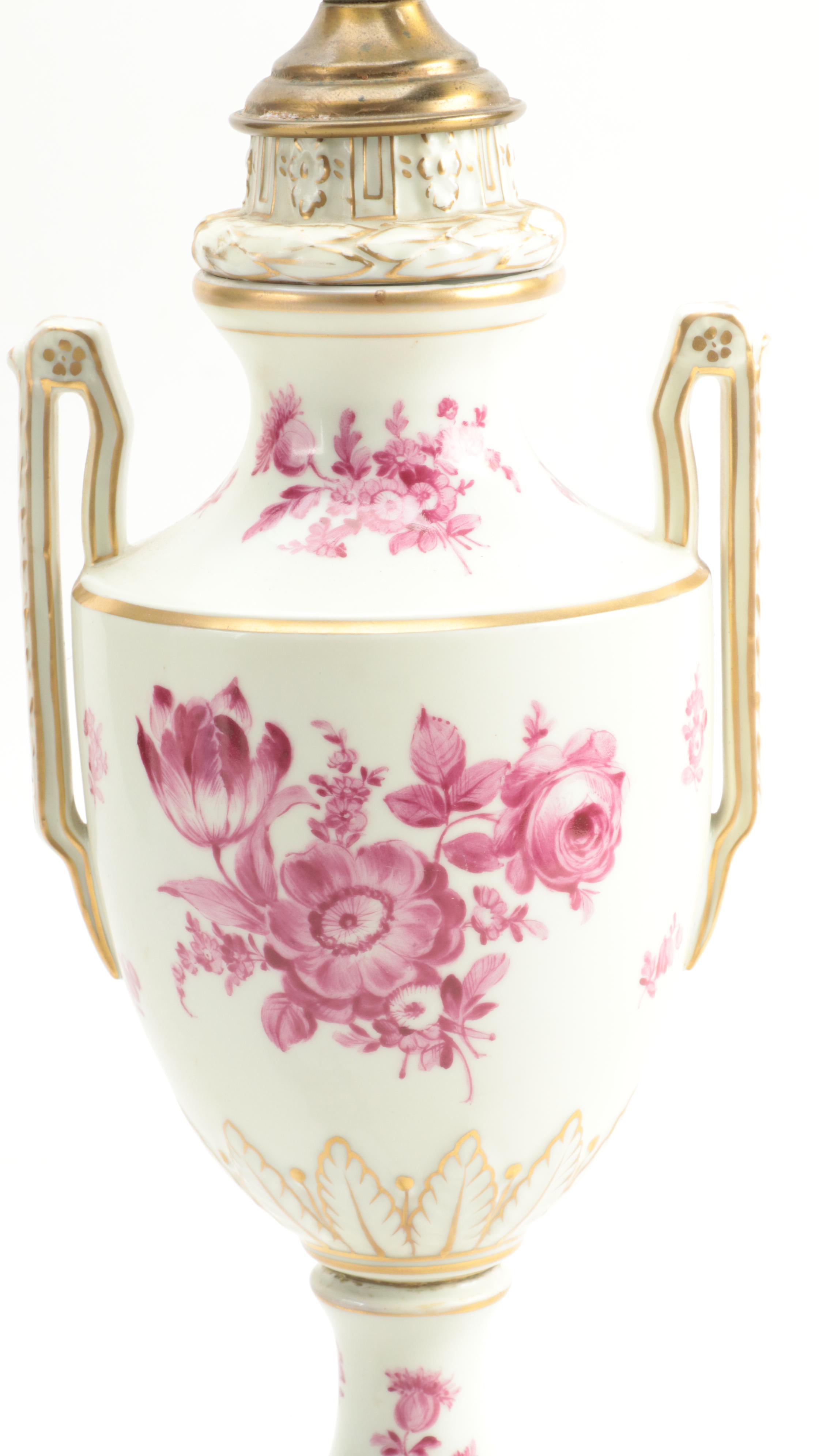 French Hand-Painted Porcelain Toile du Jouy Style Urn Table Lamp