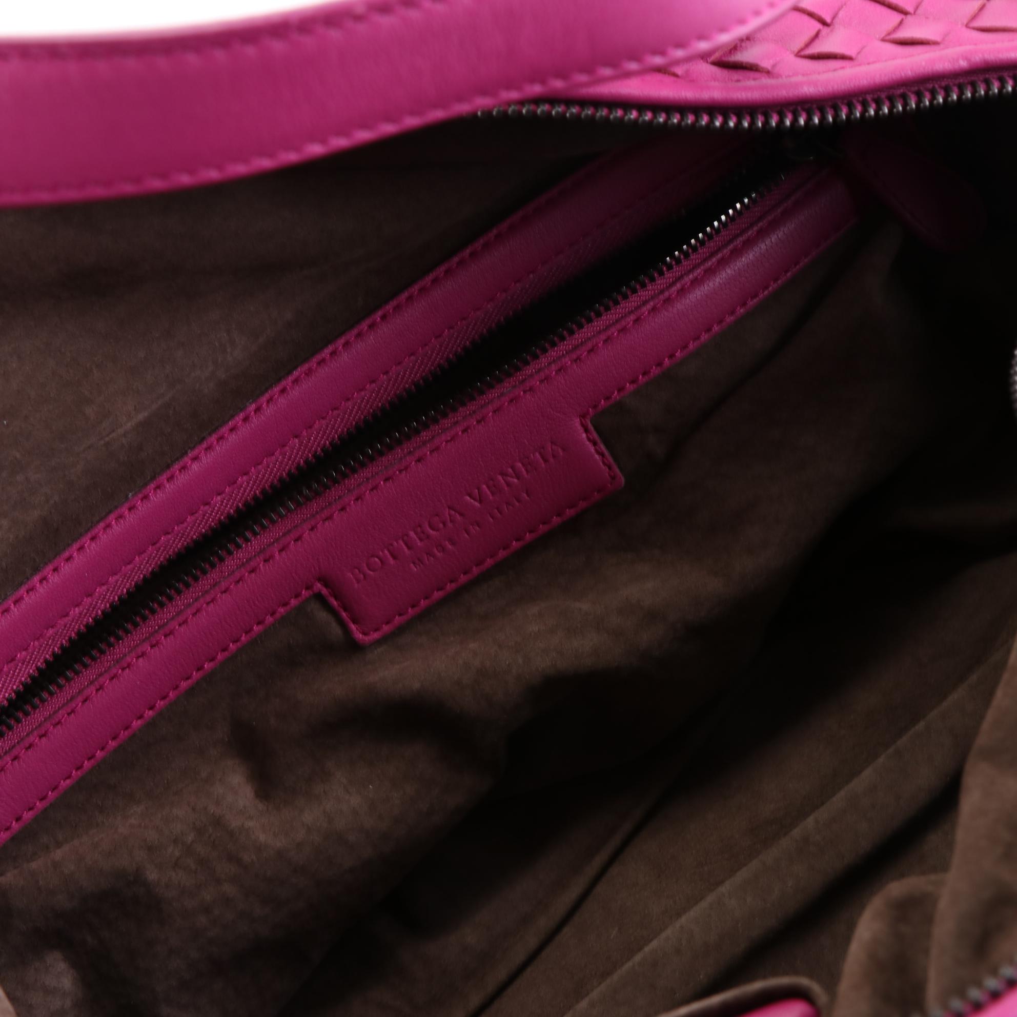 Bottega Veneta Medium Montaigne Shoulder Bag in Pink Intrecciato Leather