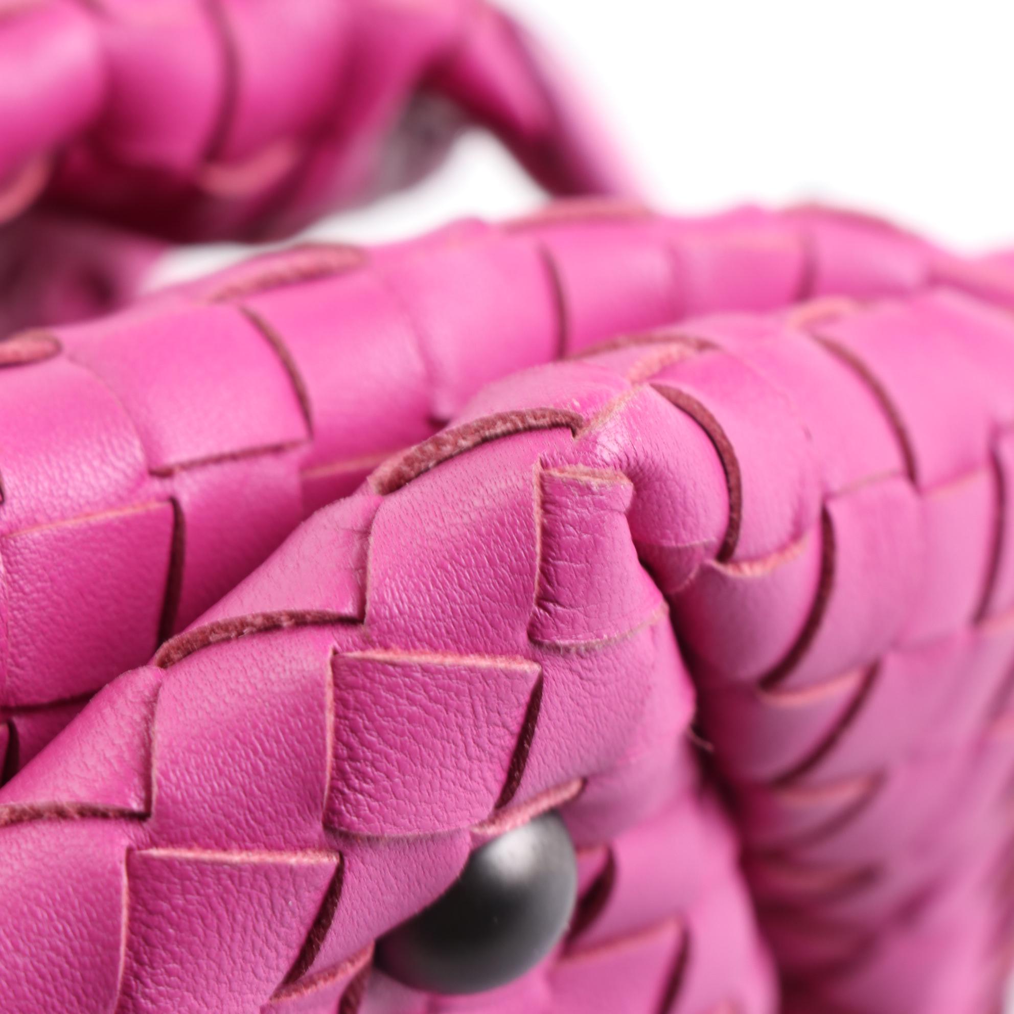 Bottega Veneta Medium Montaigne Shoulder Bag in Pink Intrecciato Leather