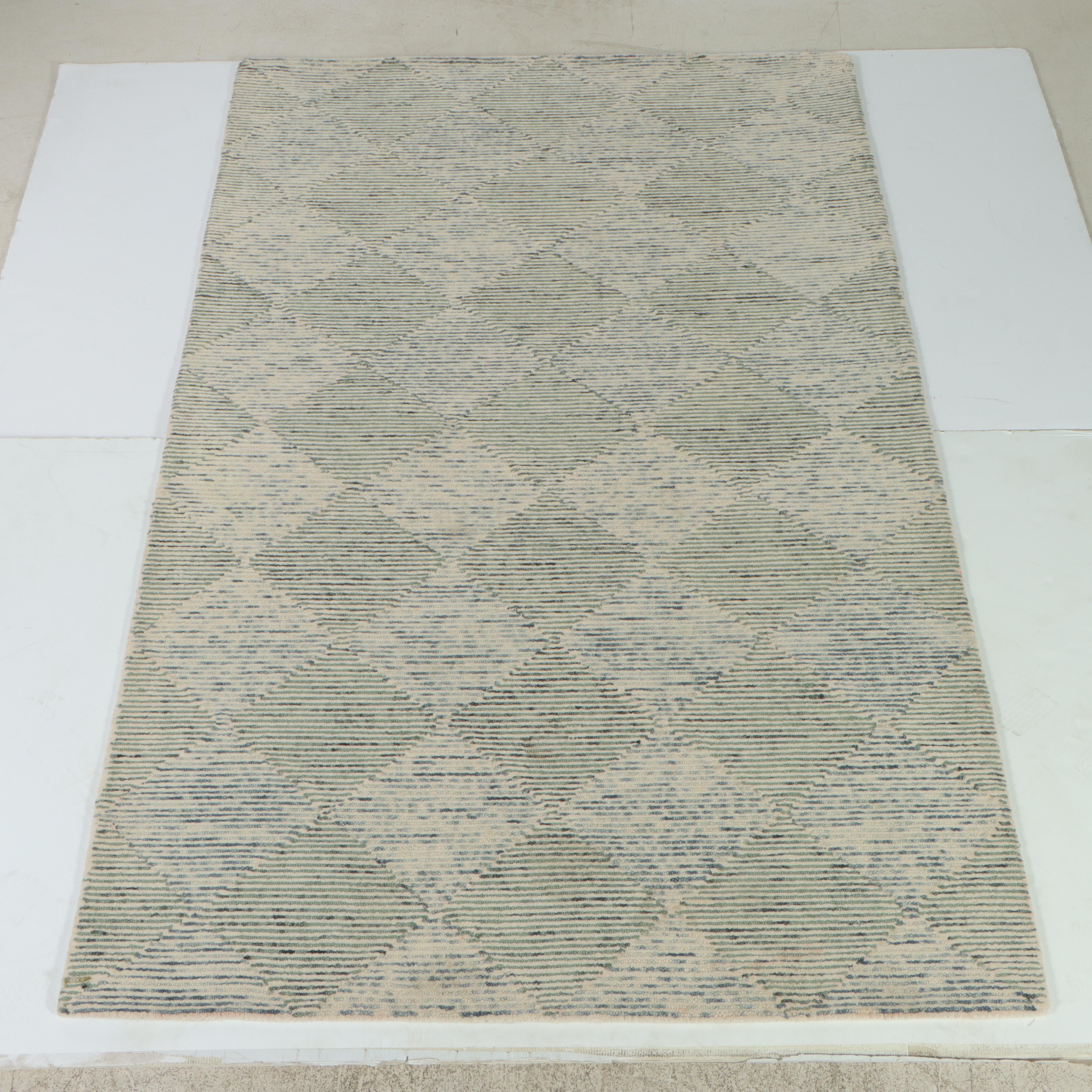 5'1 x 7'9 Hand-Tufted Indian Area Rug