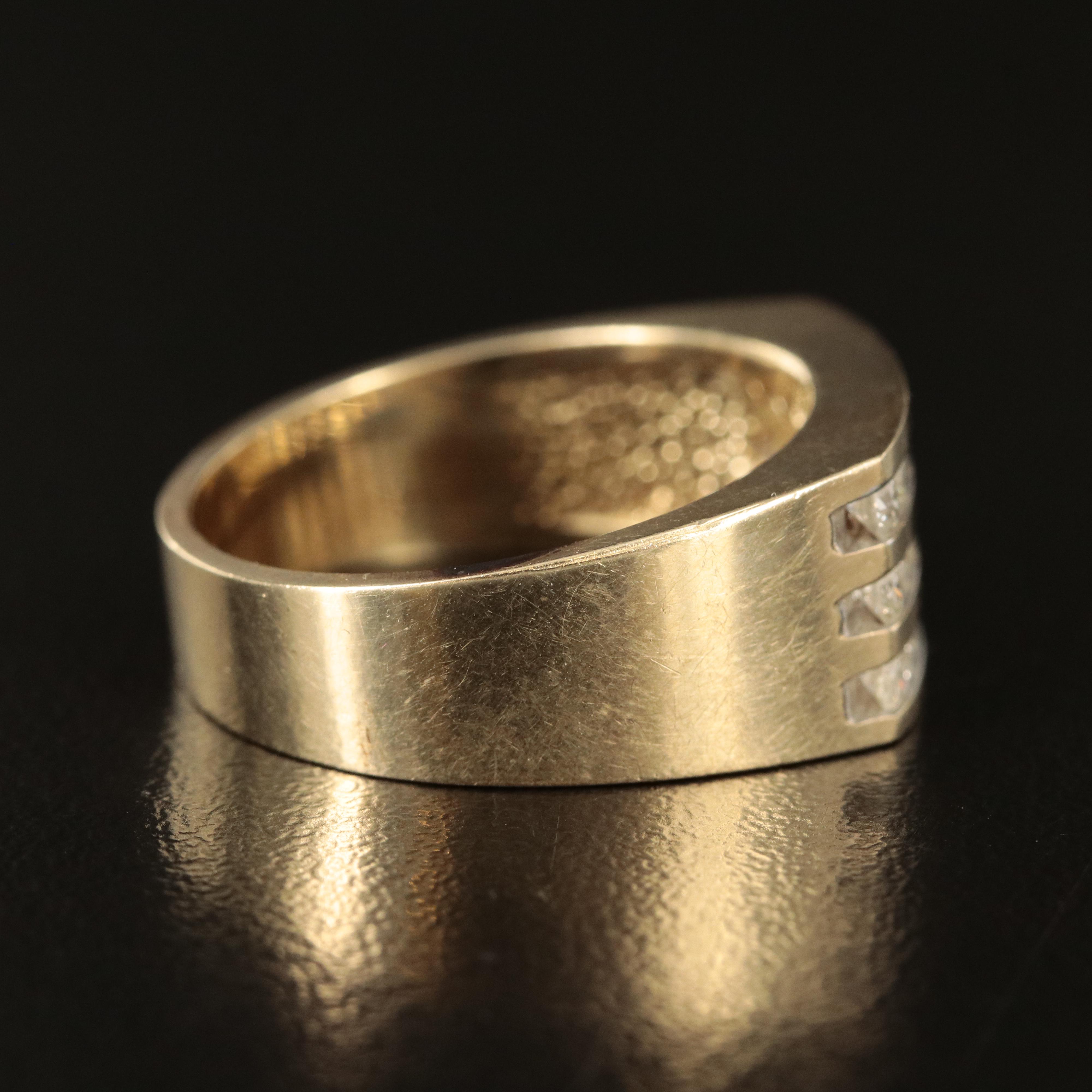 10K 0.84 CTW Diamond Ring