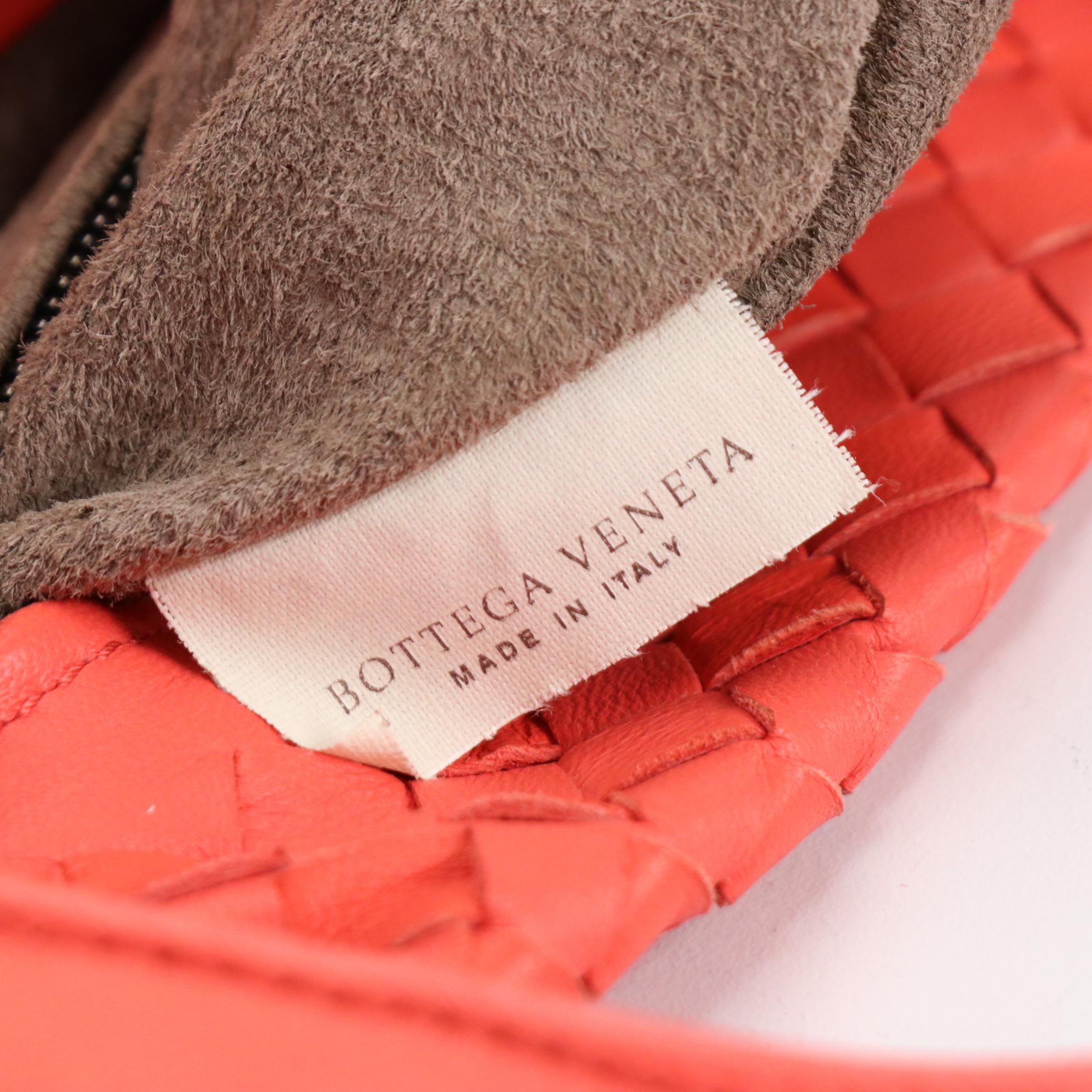 Bottega Veneta Small Bucket Bag in Intrecciato Nappa Leather