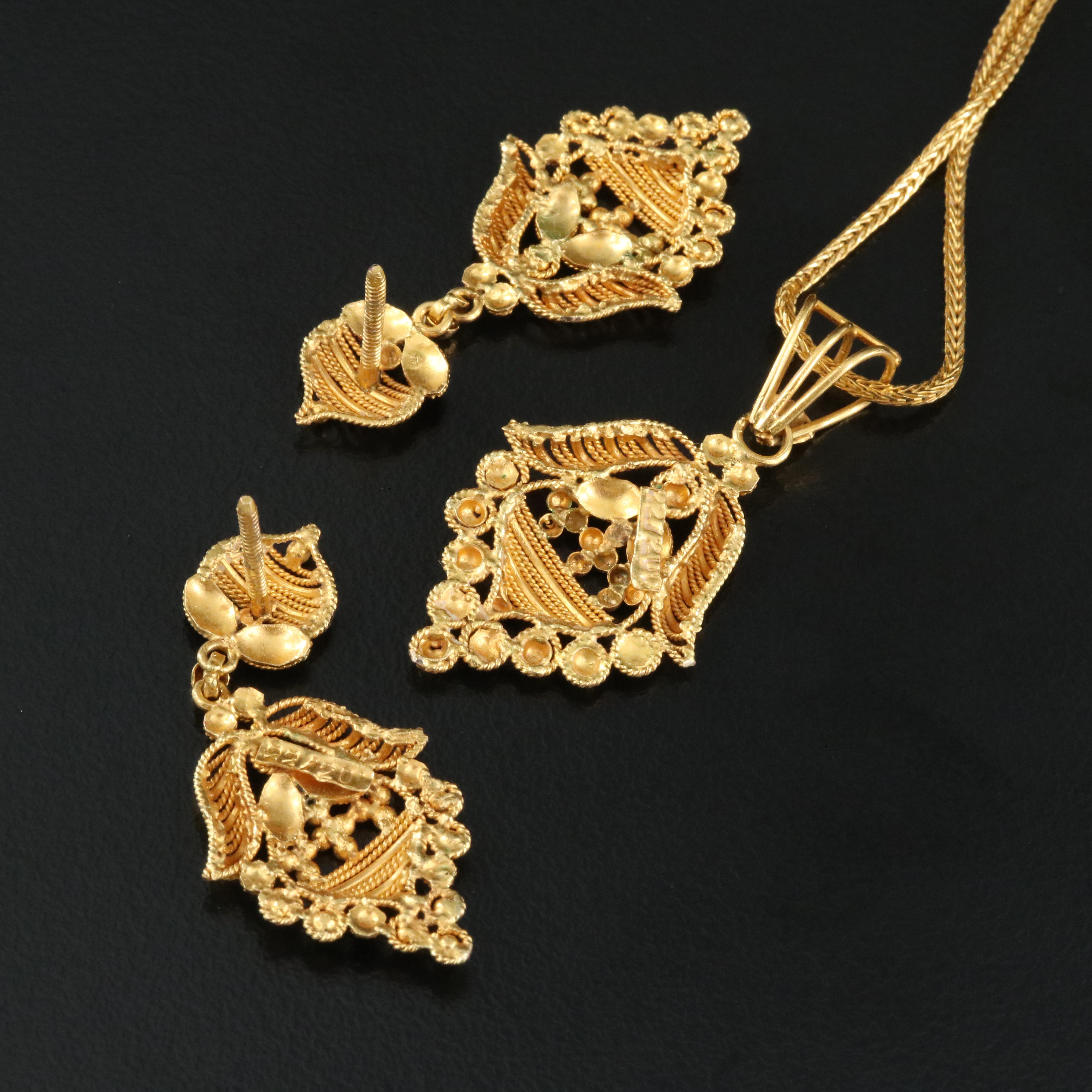 21K Enamel Pendant Necklace and Earring Set