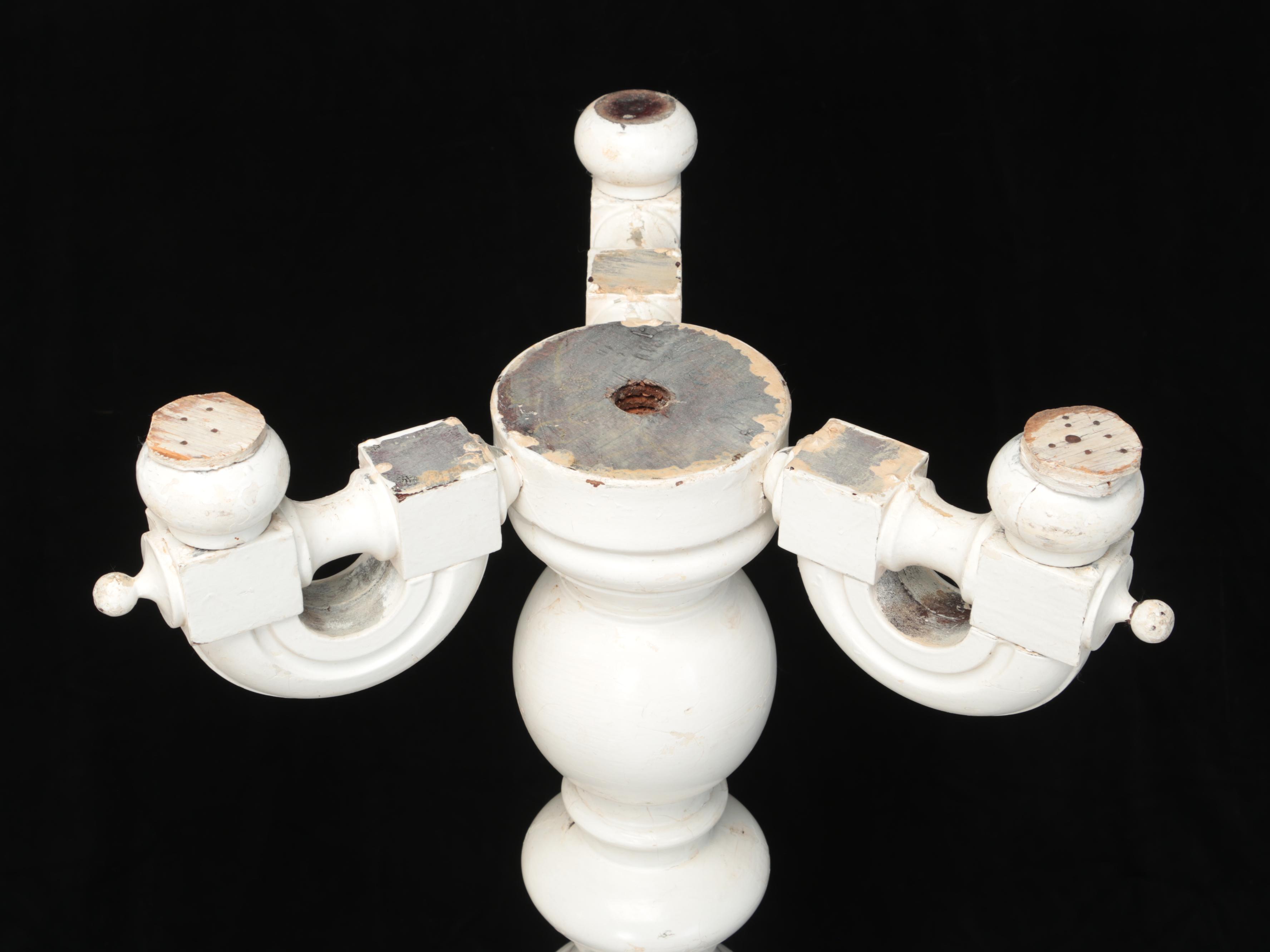 Victorian Style White-Painted and Turned Wood Pedestal Plant Stand