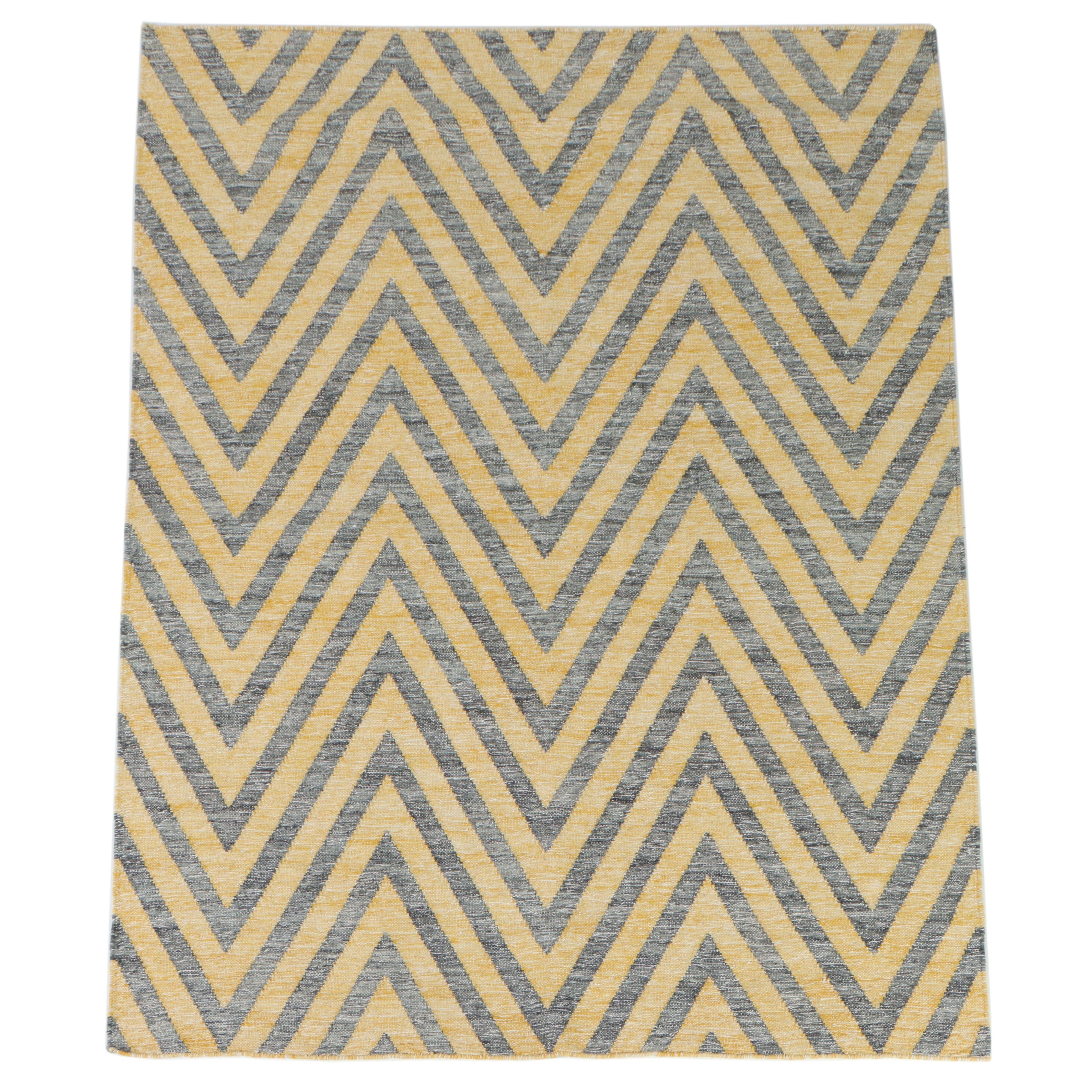 5'2 x 7'7 Handwoven Yellow and Grey Chevron Area Rug