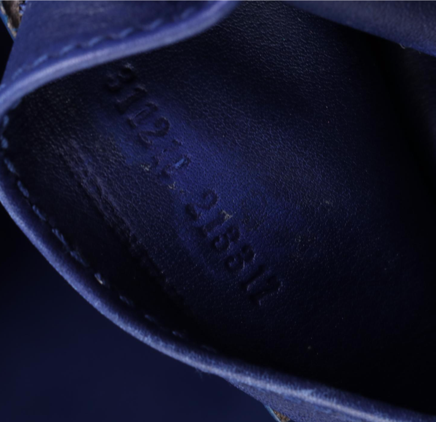 Saint Laurent Classic Y Cabas in Calfskin Leather w/Shoulder Strap