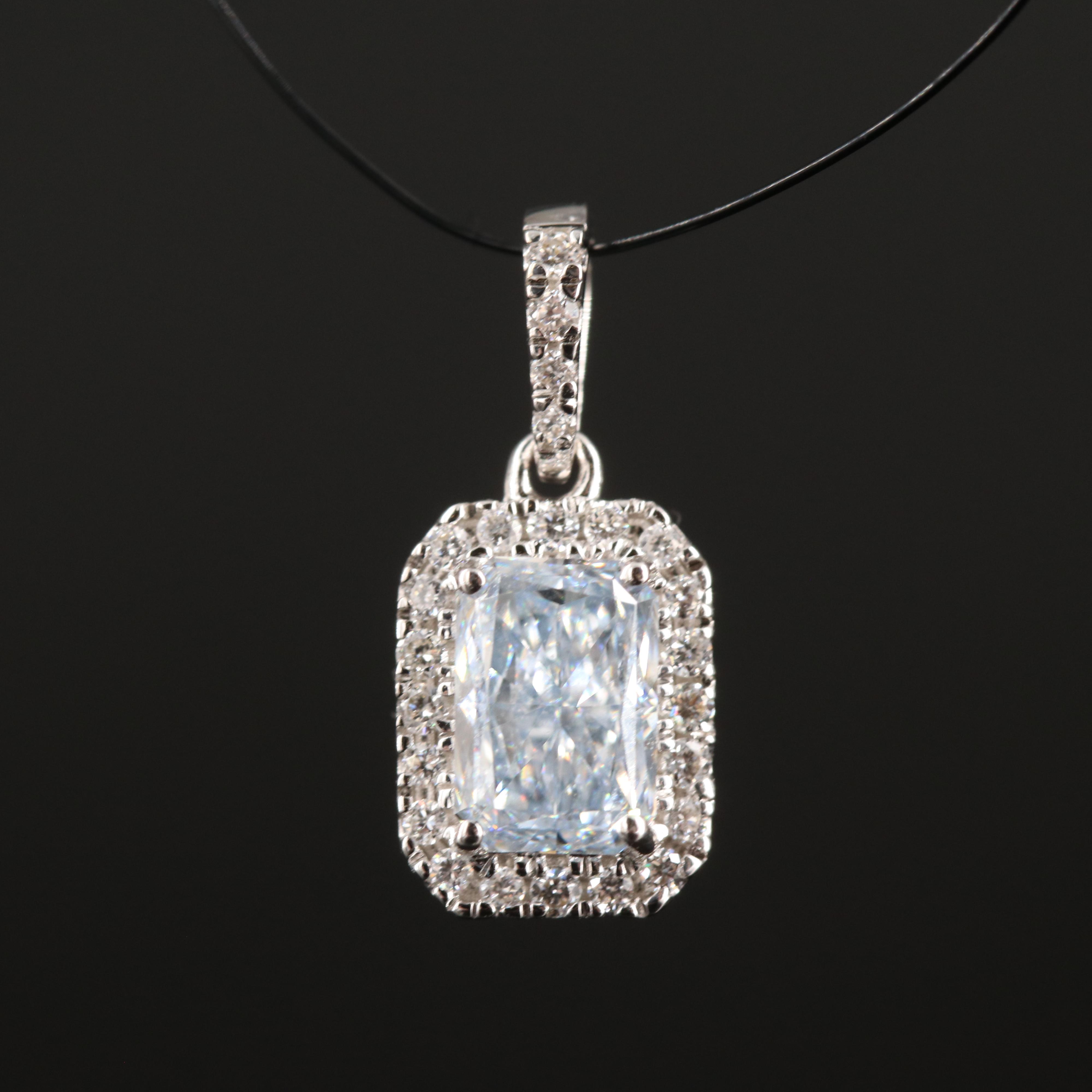 14K 0.69 CTW Lab Grown Diamond Pendant