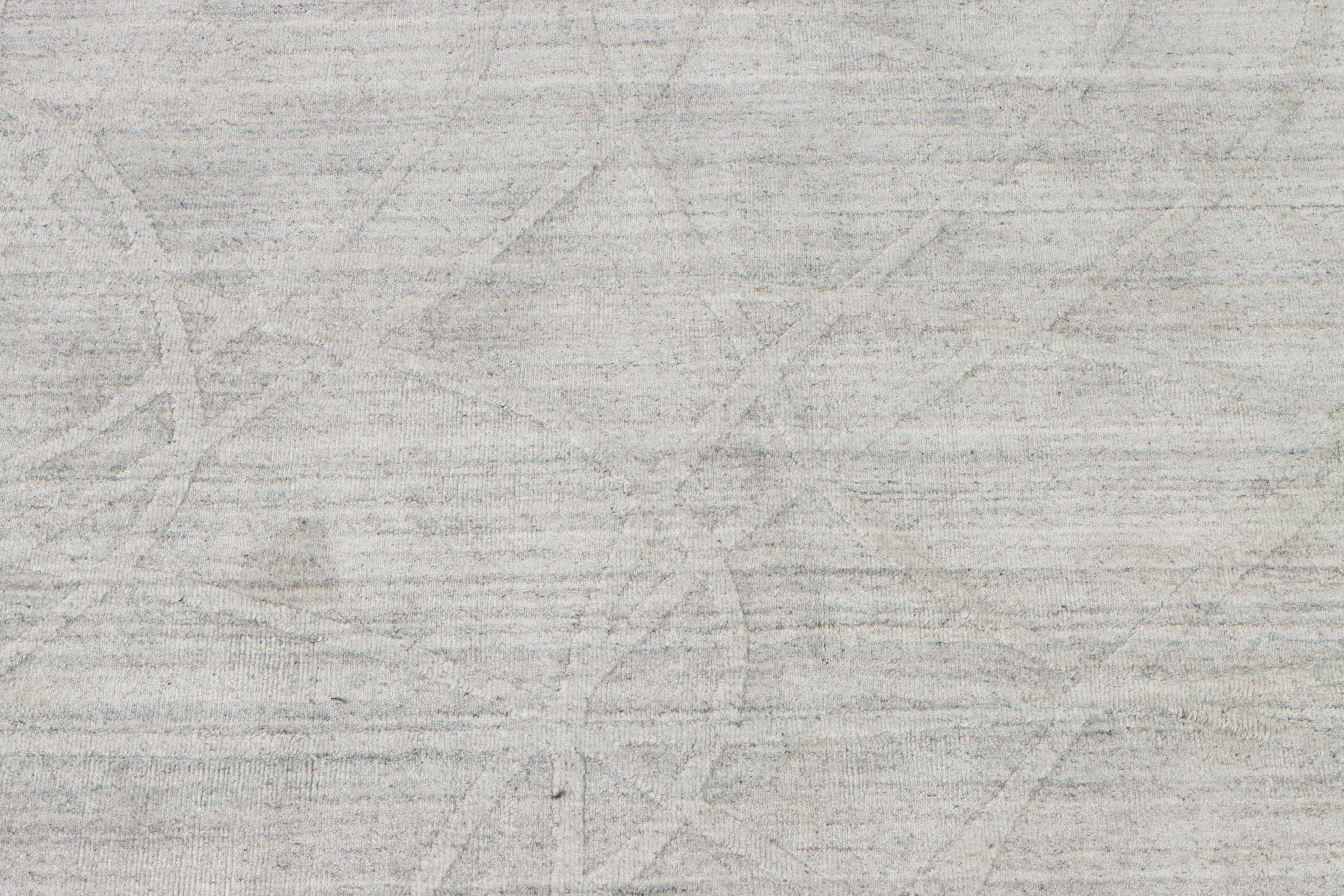 5' x 7'11 Hand-Knotted Indian Contemporary Area Rug