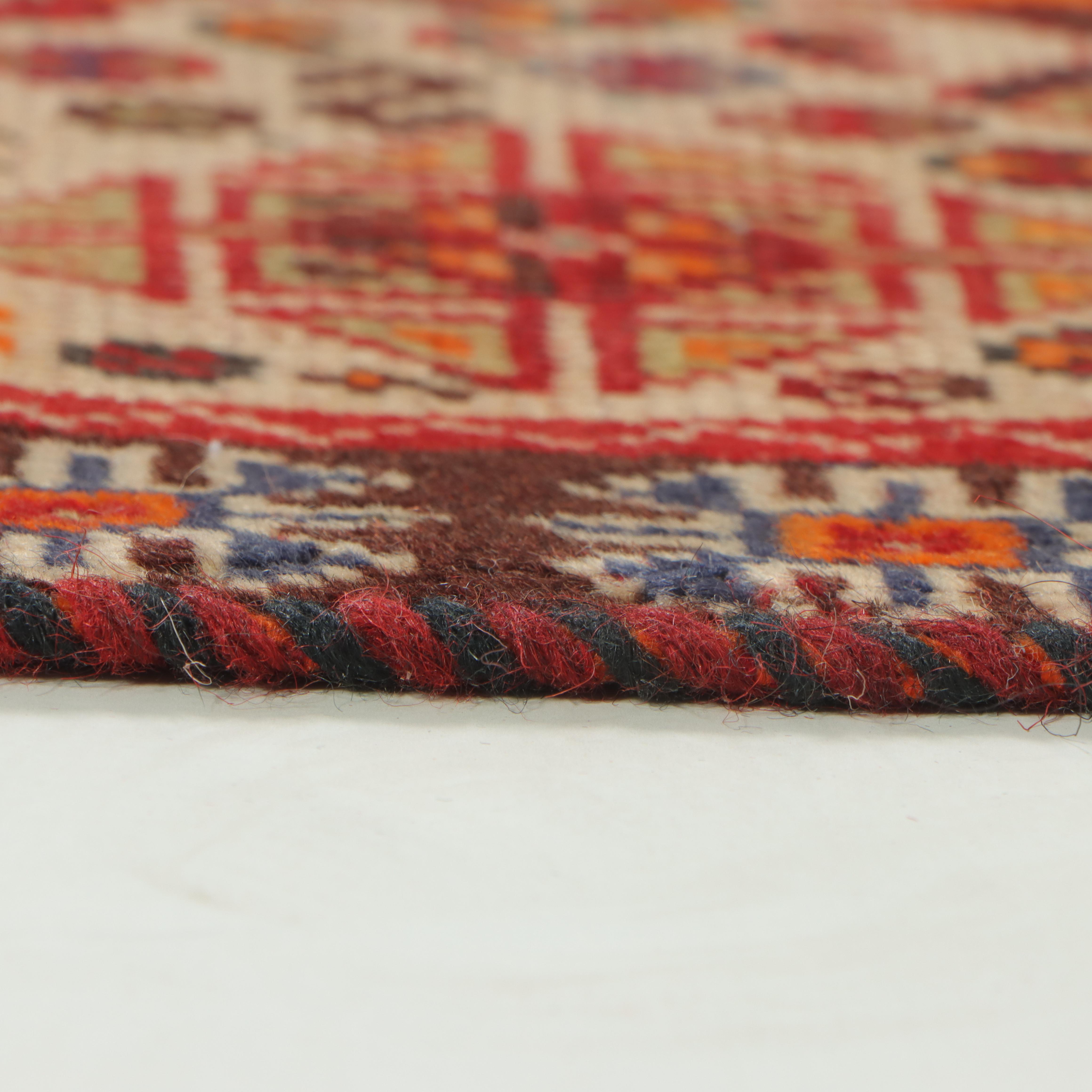 2'5 x 3'9 Hand-Knotted Persian Qashqai Accent Rug