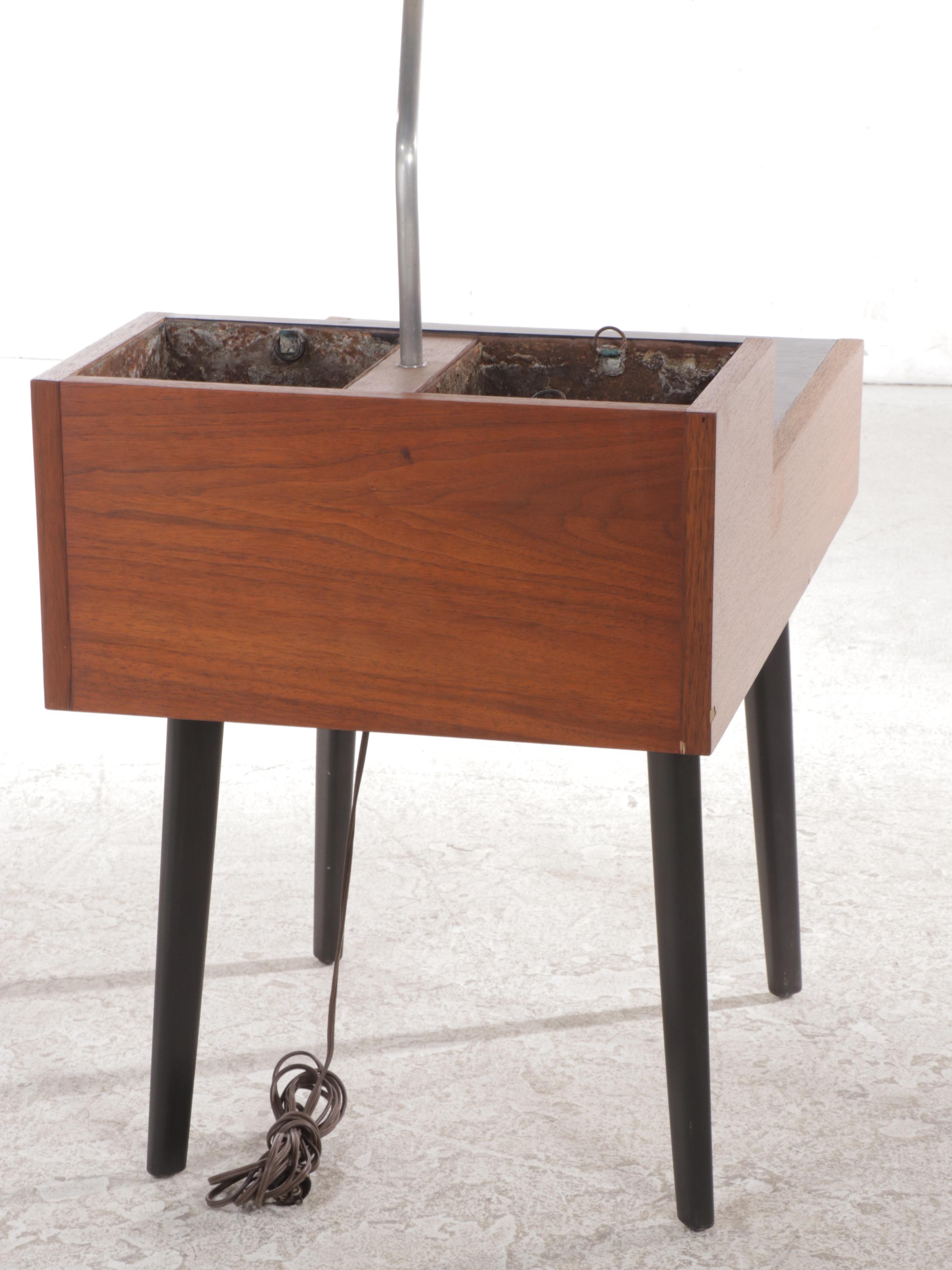 George Nelson for Herman Miller Walnut Planter and Integrated Lamp End Table