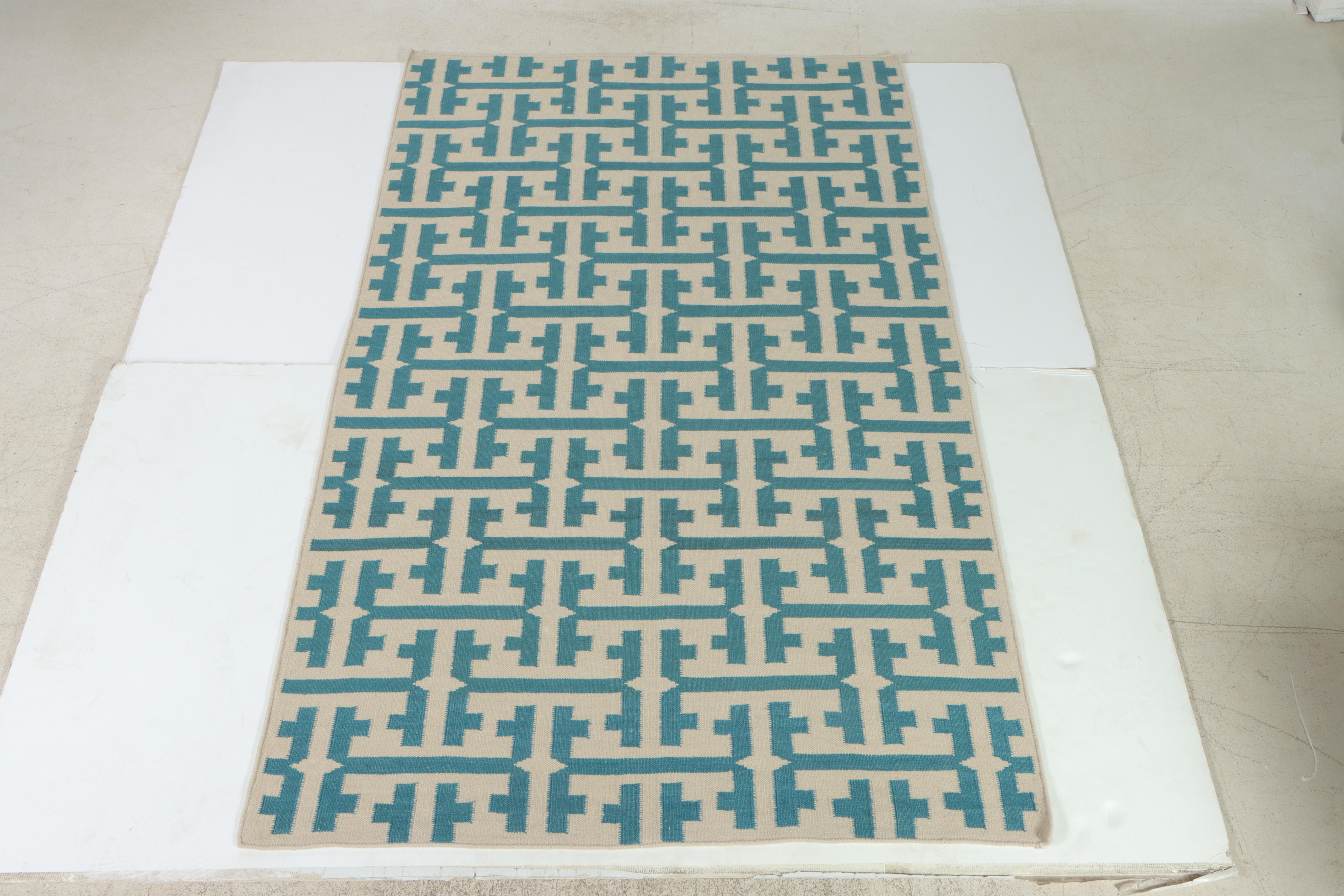 5'1 x 7'11 Handwoven Indian Dhurrie Area Rug