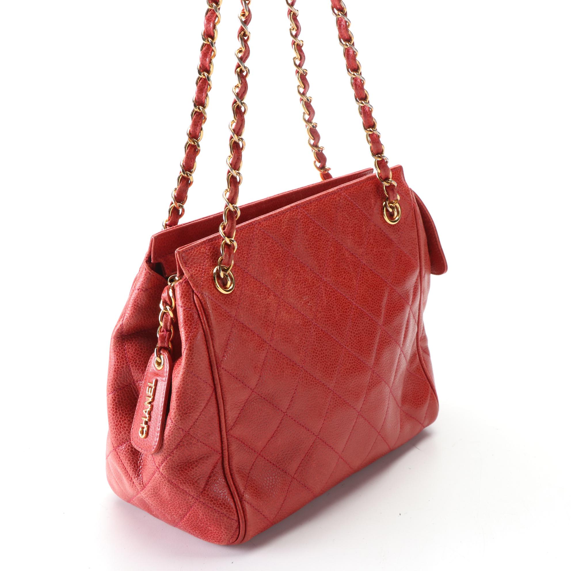 Chanel Shoulder Bag in Quilted Caviar Leather