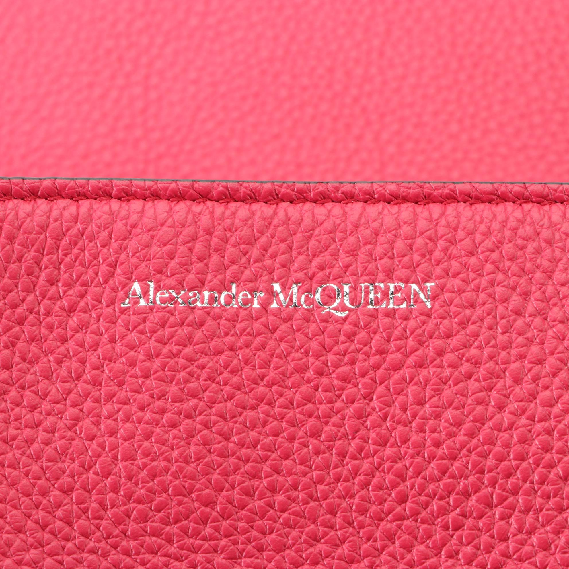 Alexander McQueen Twin Skull Flap Bag in Grain Leather with Chain Strap