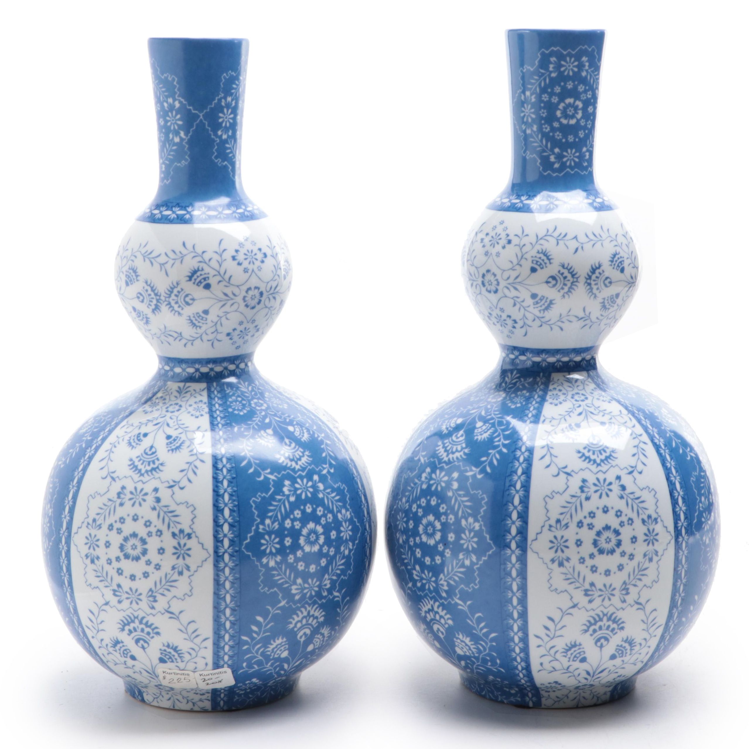 Chelsea House Blue and White Porcelain Huluping Vases, Late 20th Century