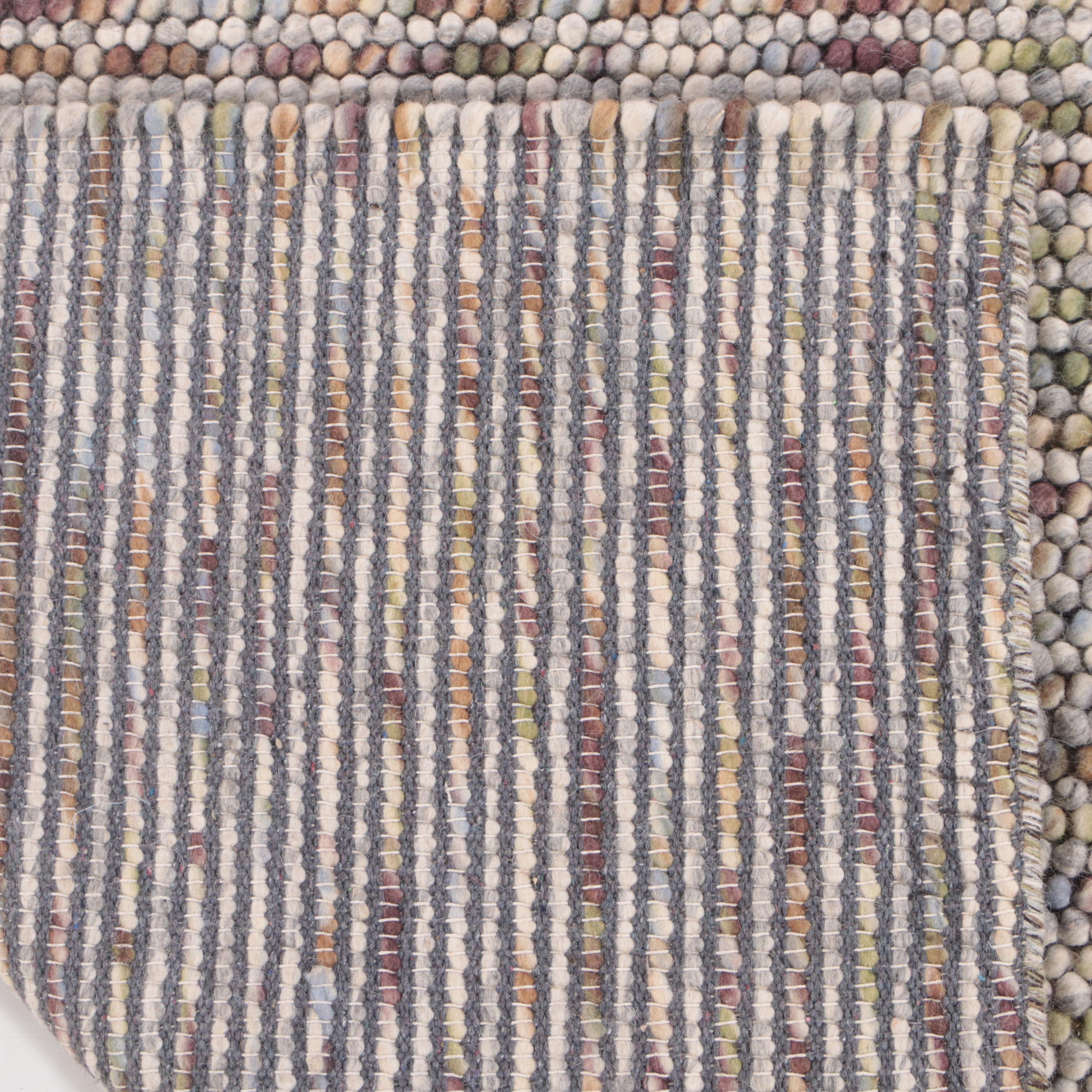 5' x 7'11 Hand-Knotted Safavieh Nirvana Area Rug