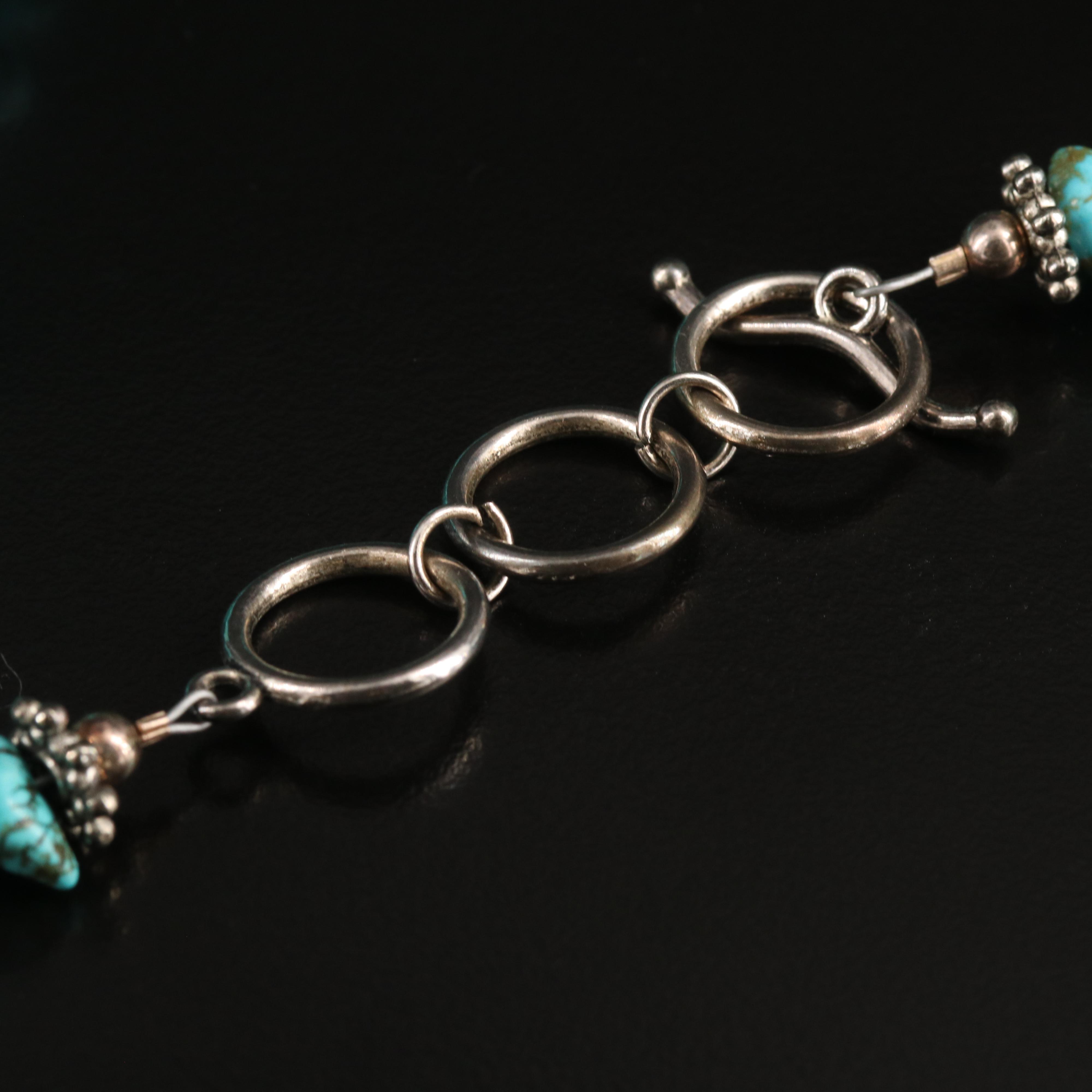 Graduated Magnesite Necklace