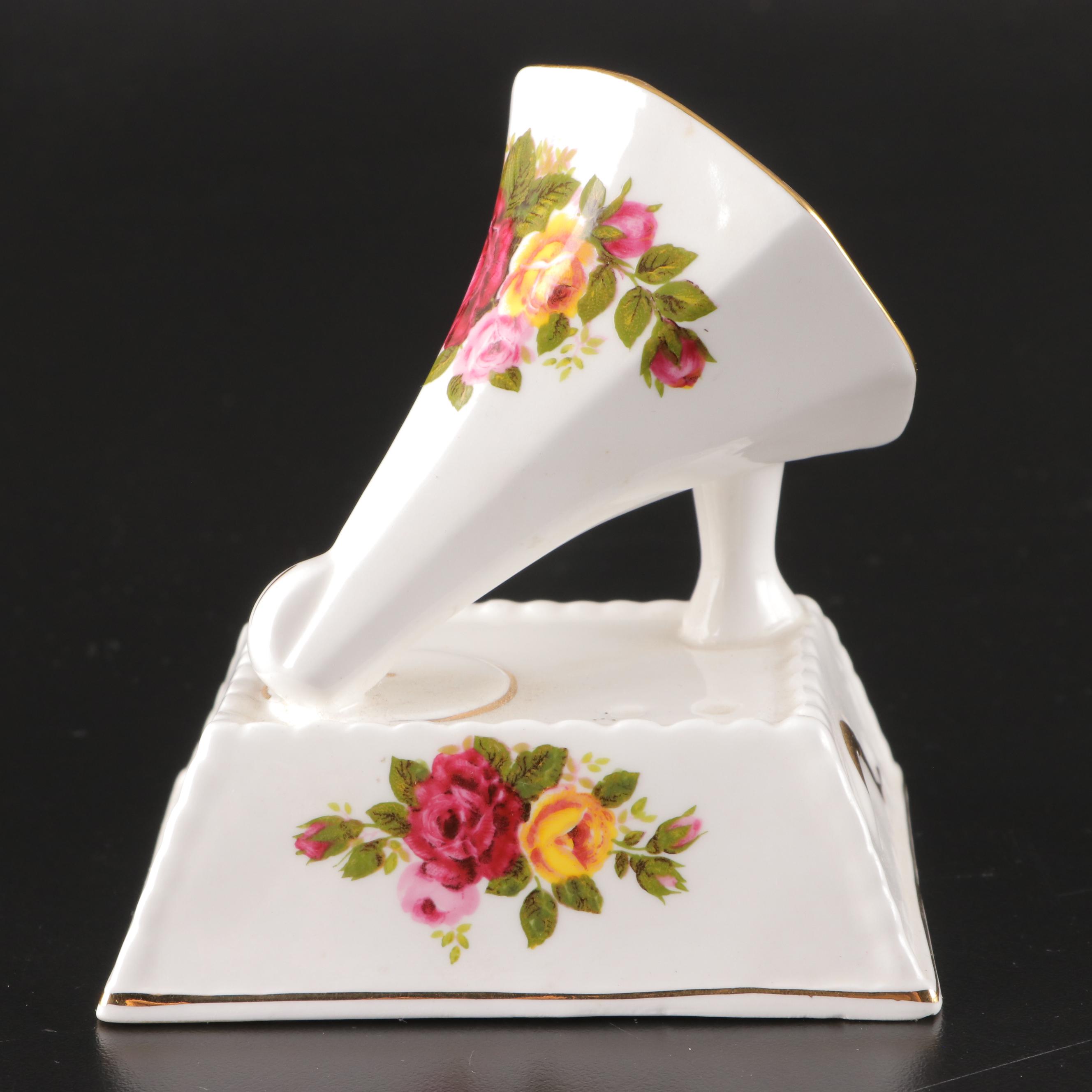 Gilt Porcelain Cheese Keeper with Other Home Décor