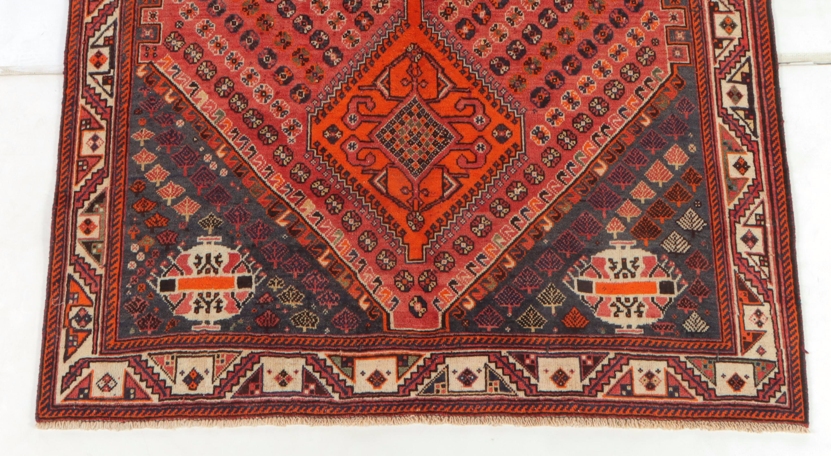 5' x 9'2 Hand-Knotted Persian Qashqai Area Rug