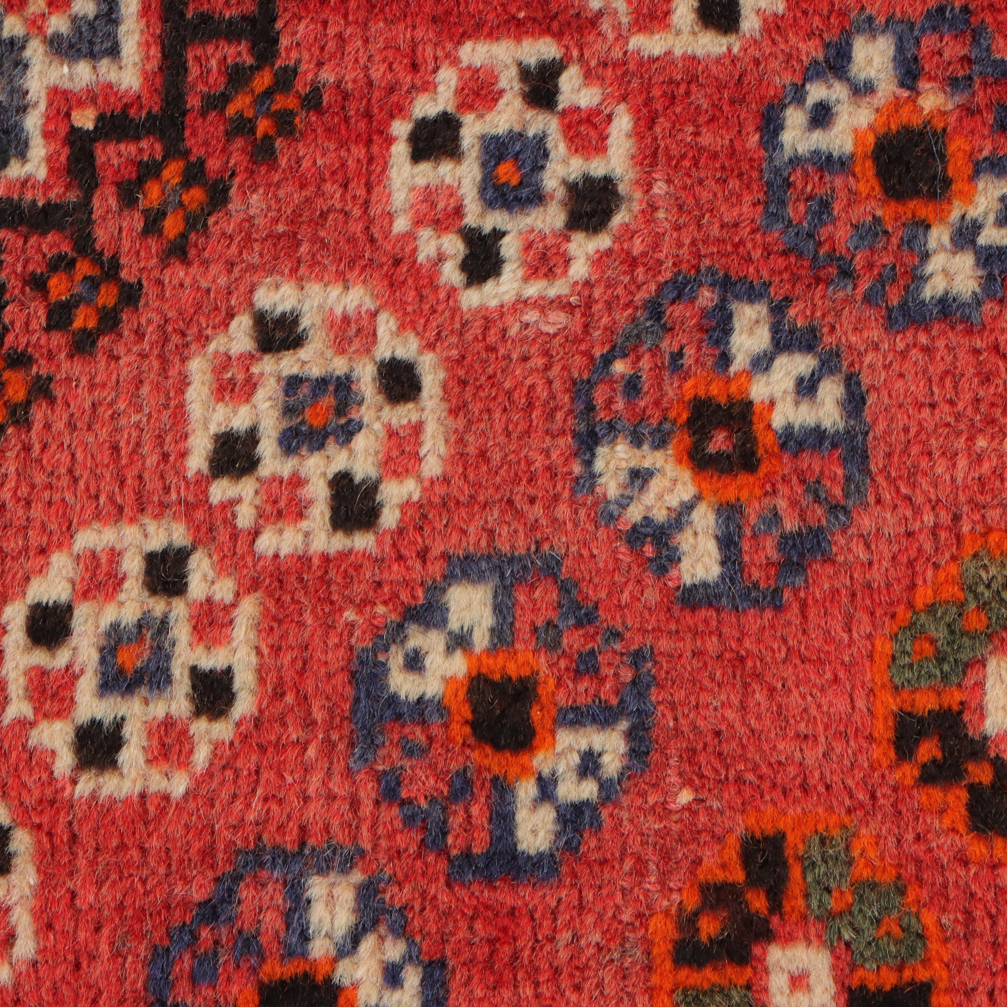 5' x 9'2 Hand-Knotted Persian Qashqai Area Rug