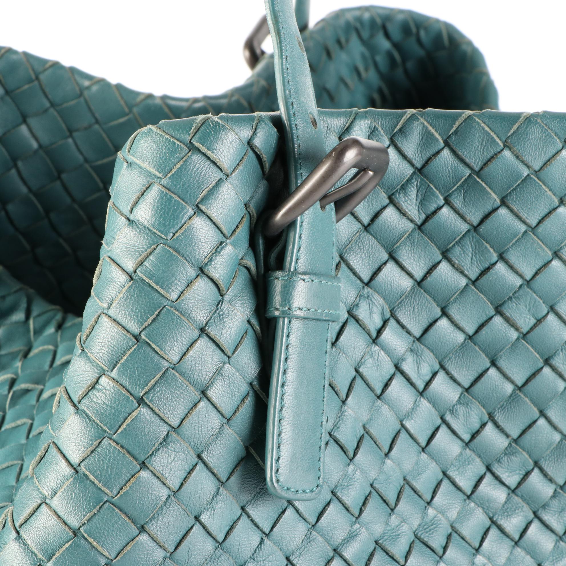 Bottega Veneta Shoulder Bag in Intrecciato Nappa Leather