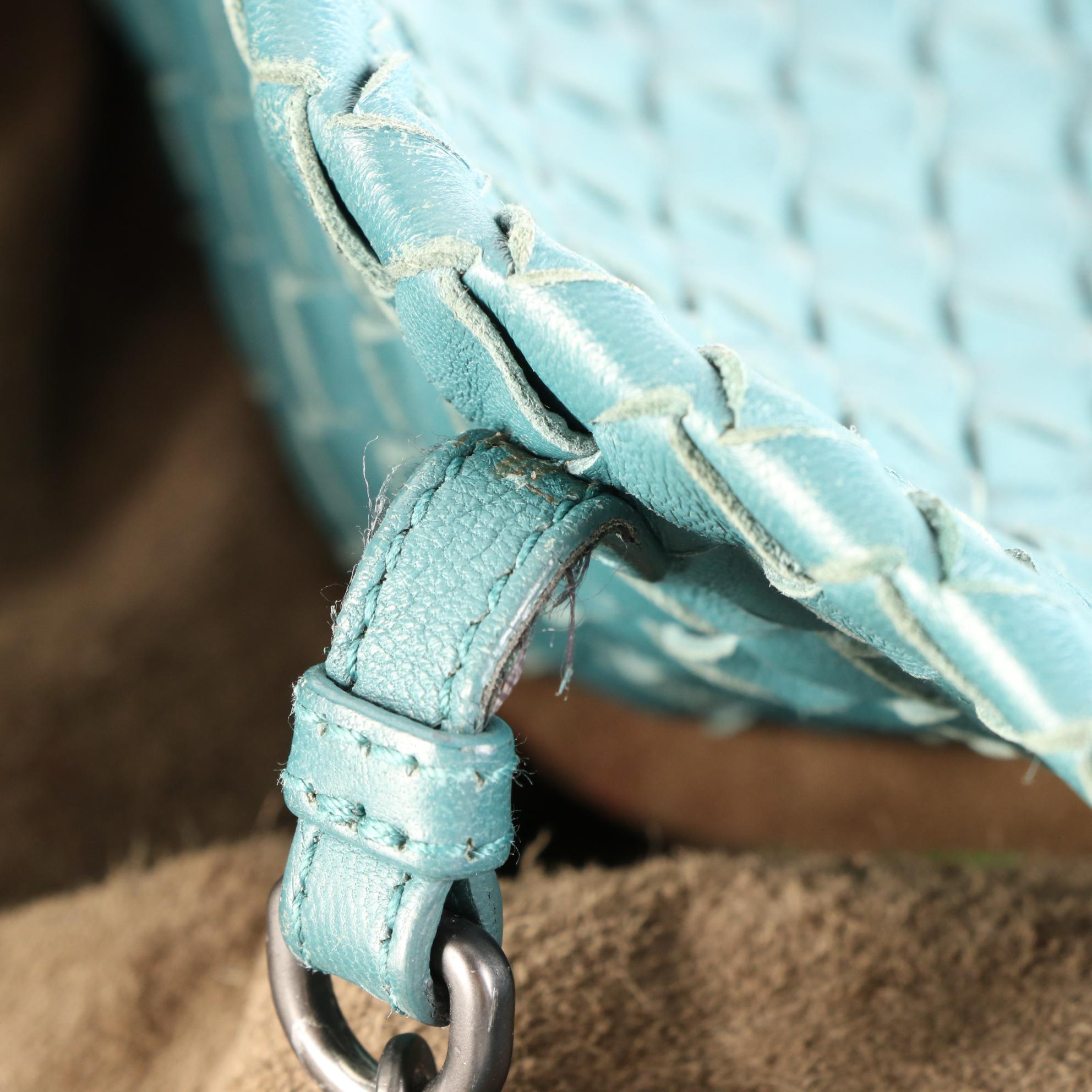 Bottega Veneta Shoulder Bag in Intrecciato Nappa Leather