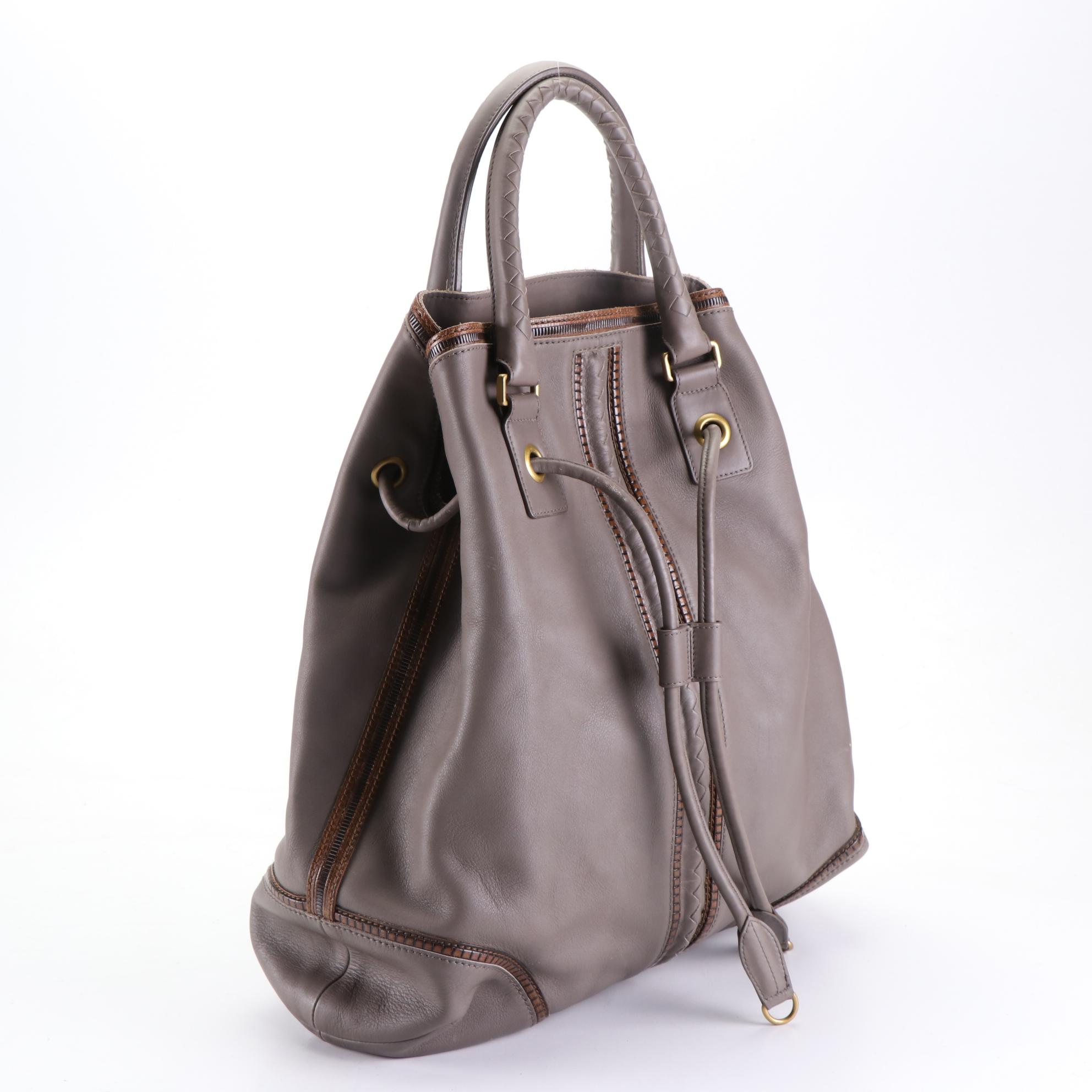 Bottega Veneta Drawstring Tote Large in Leather with Intrecciato Detail