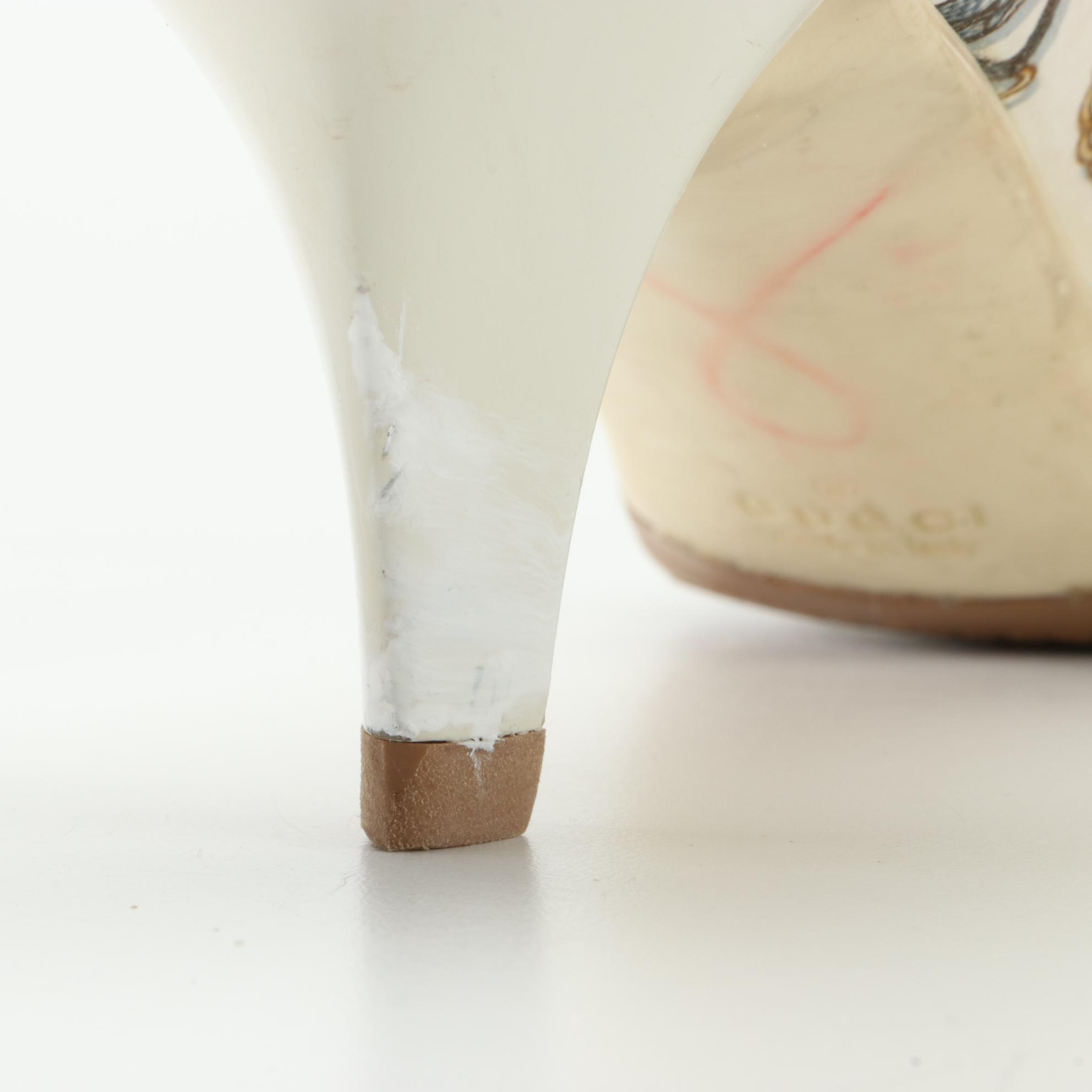 Gucci Slide Heels in Logo Chain Print Satin Textile