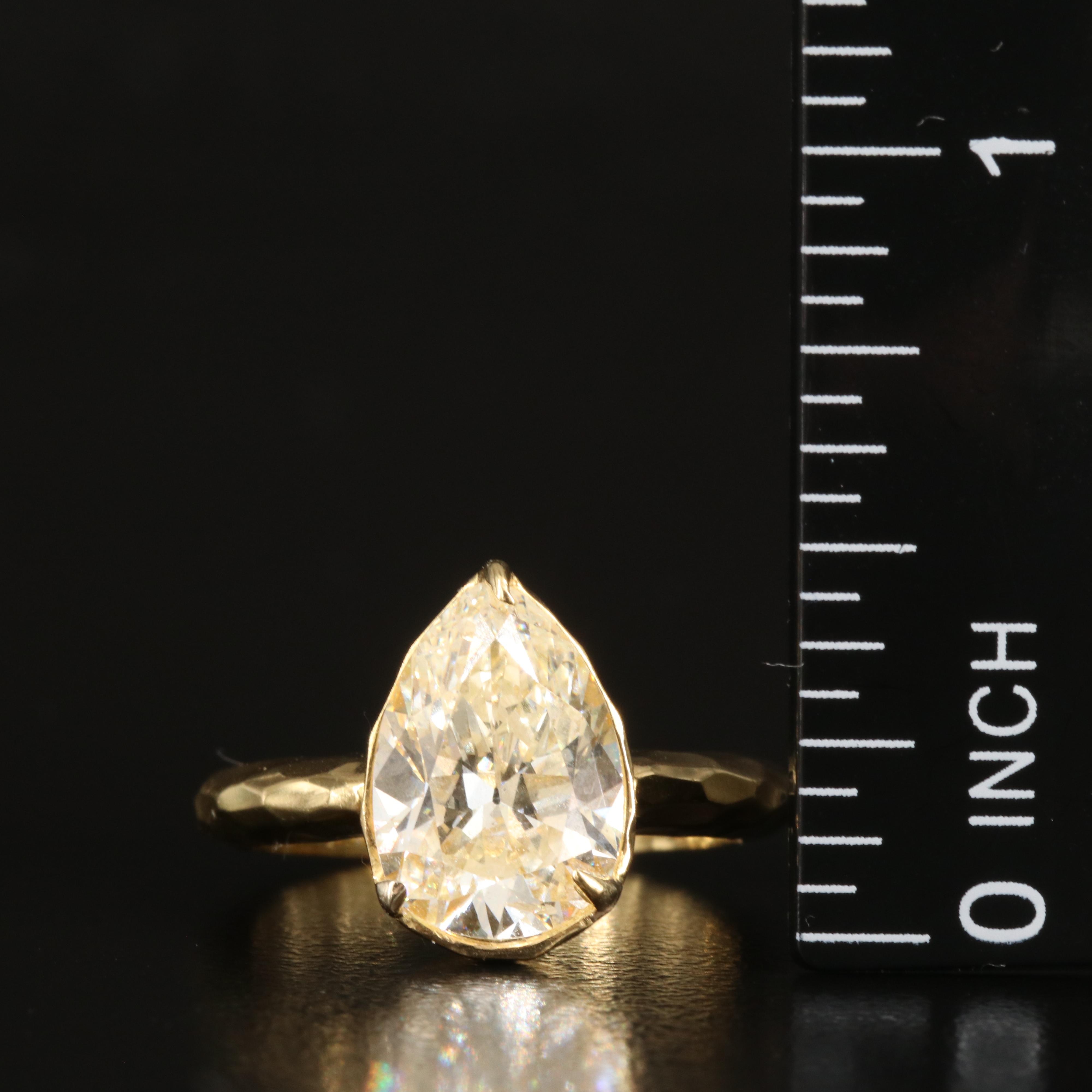 18K 3.11 CT Diamond Solitaire Ring