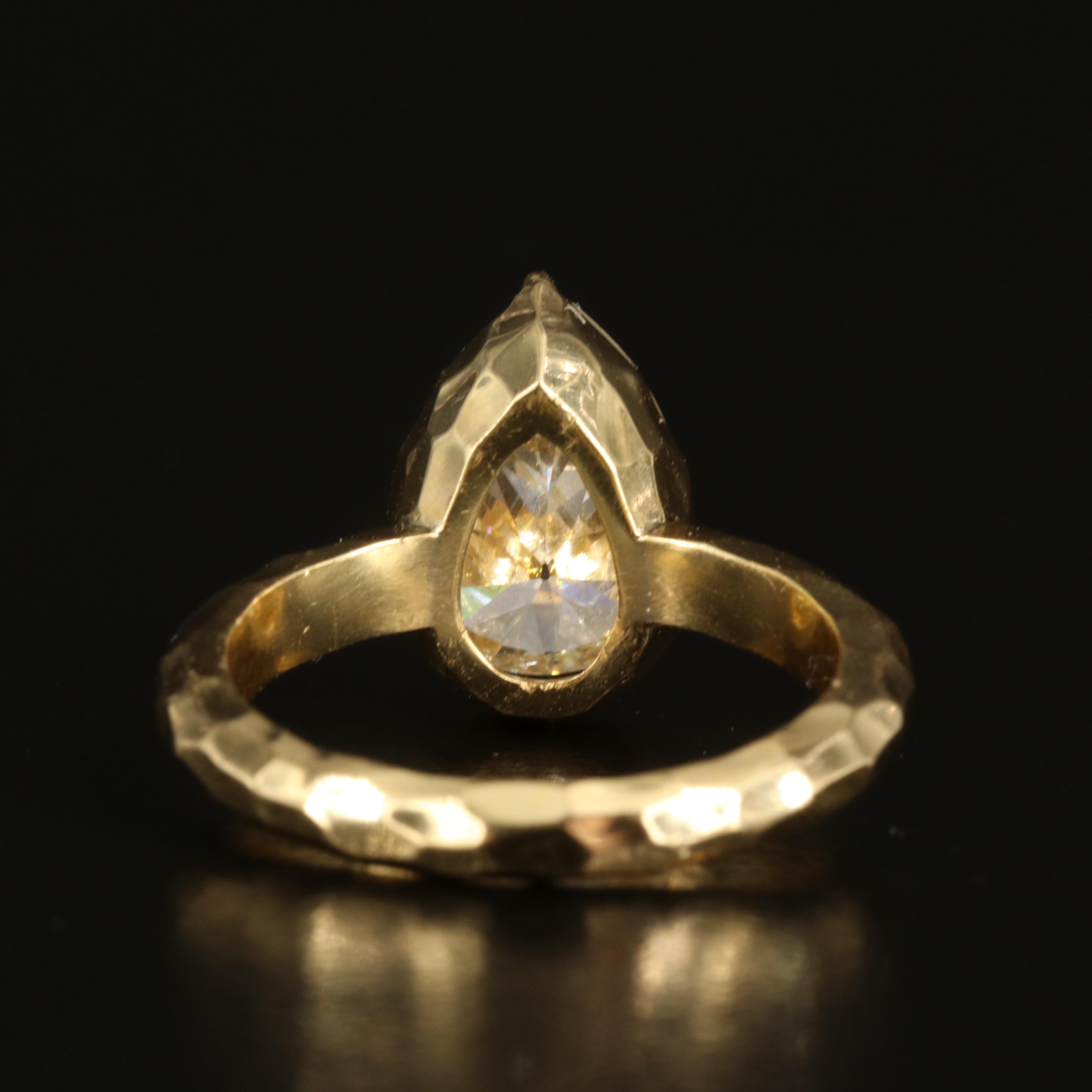 18K 3.11 CT Diamond Solitaire Ring