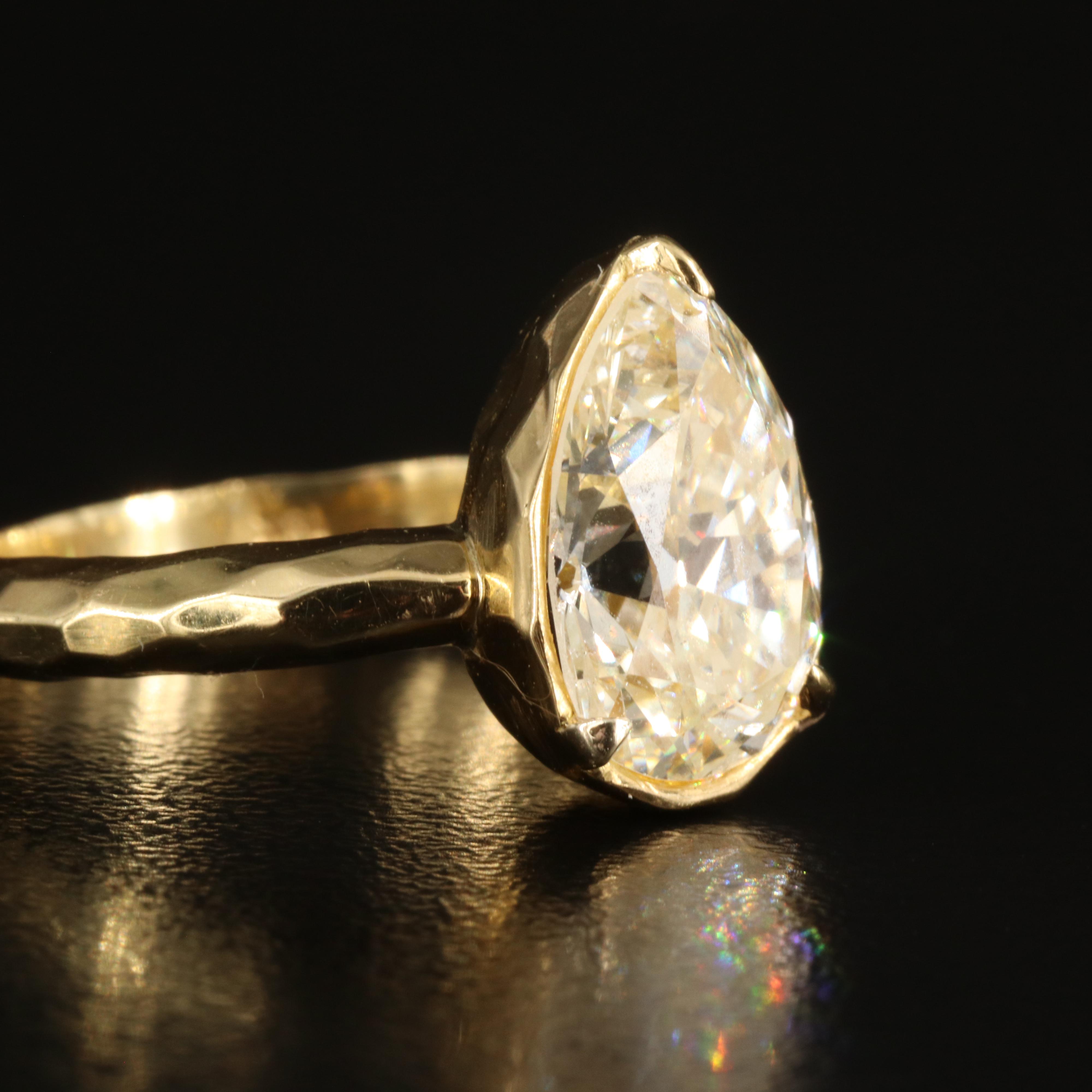 18K 3.11 CT Diamond Solitaire Ring