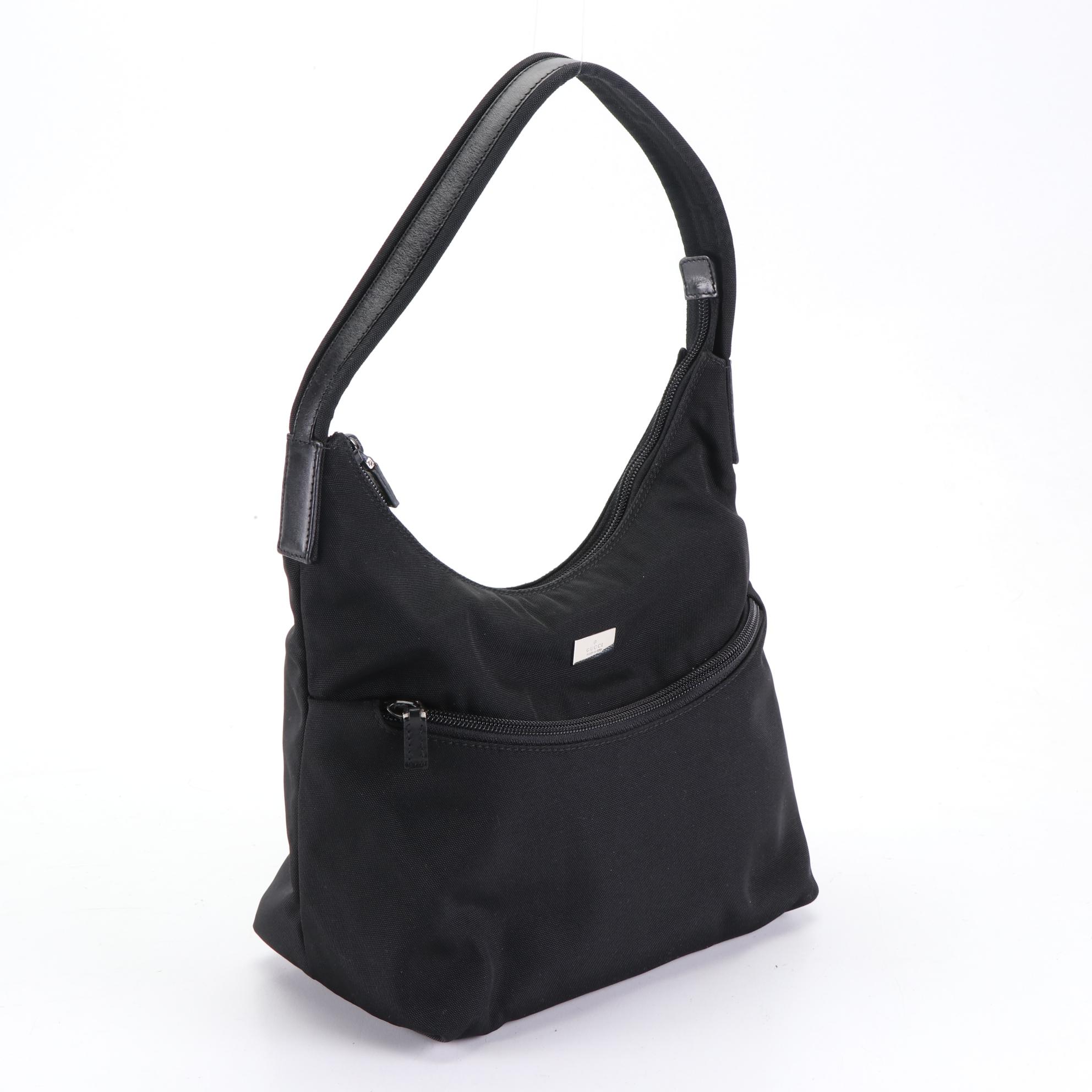 Gucci Shoulder Bag in Nylon and Black Leather