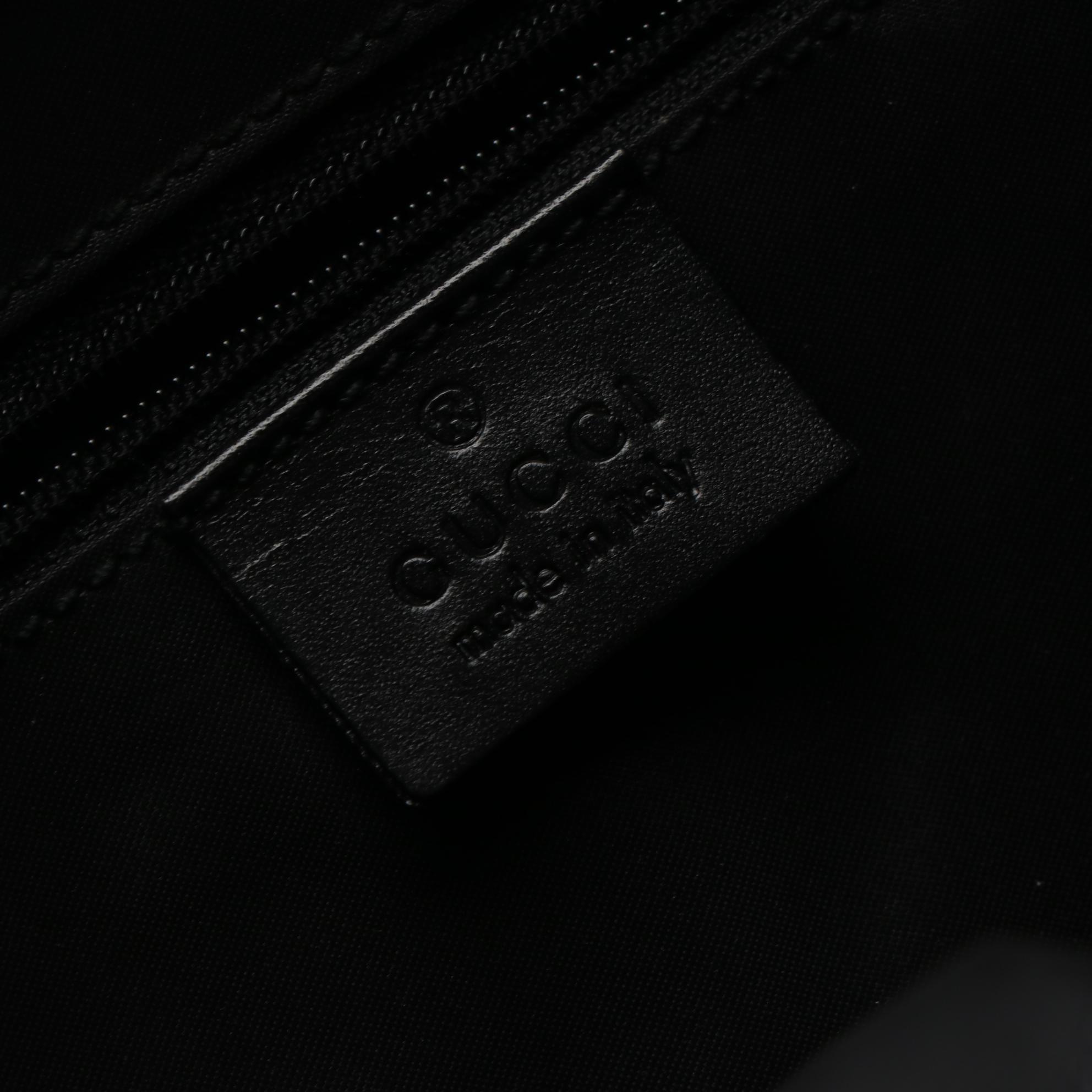 Gucci Shoulder Bag in Nylon and Black Leather