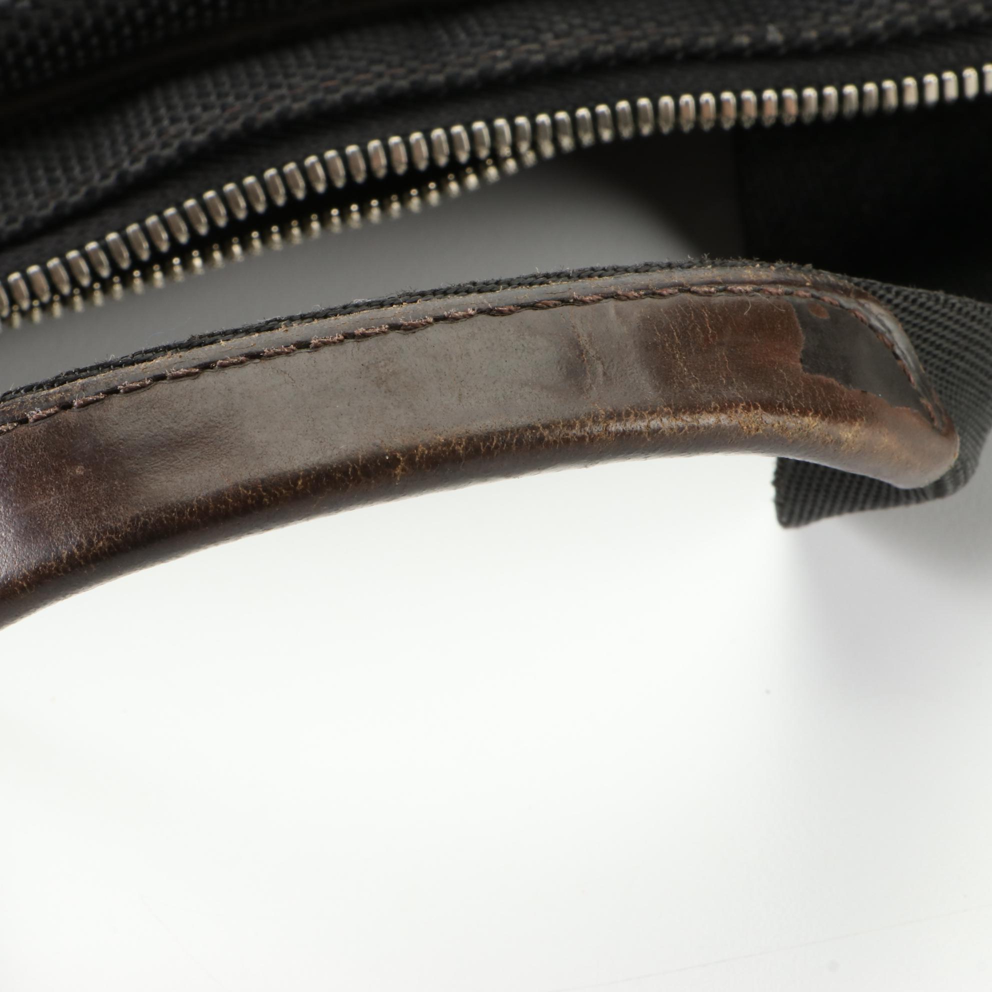 Louis Vuitton Laptop Bag in Black Damier Géant with Leather Trim