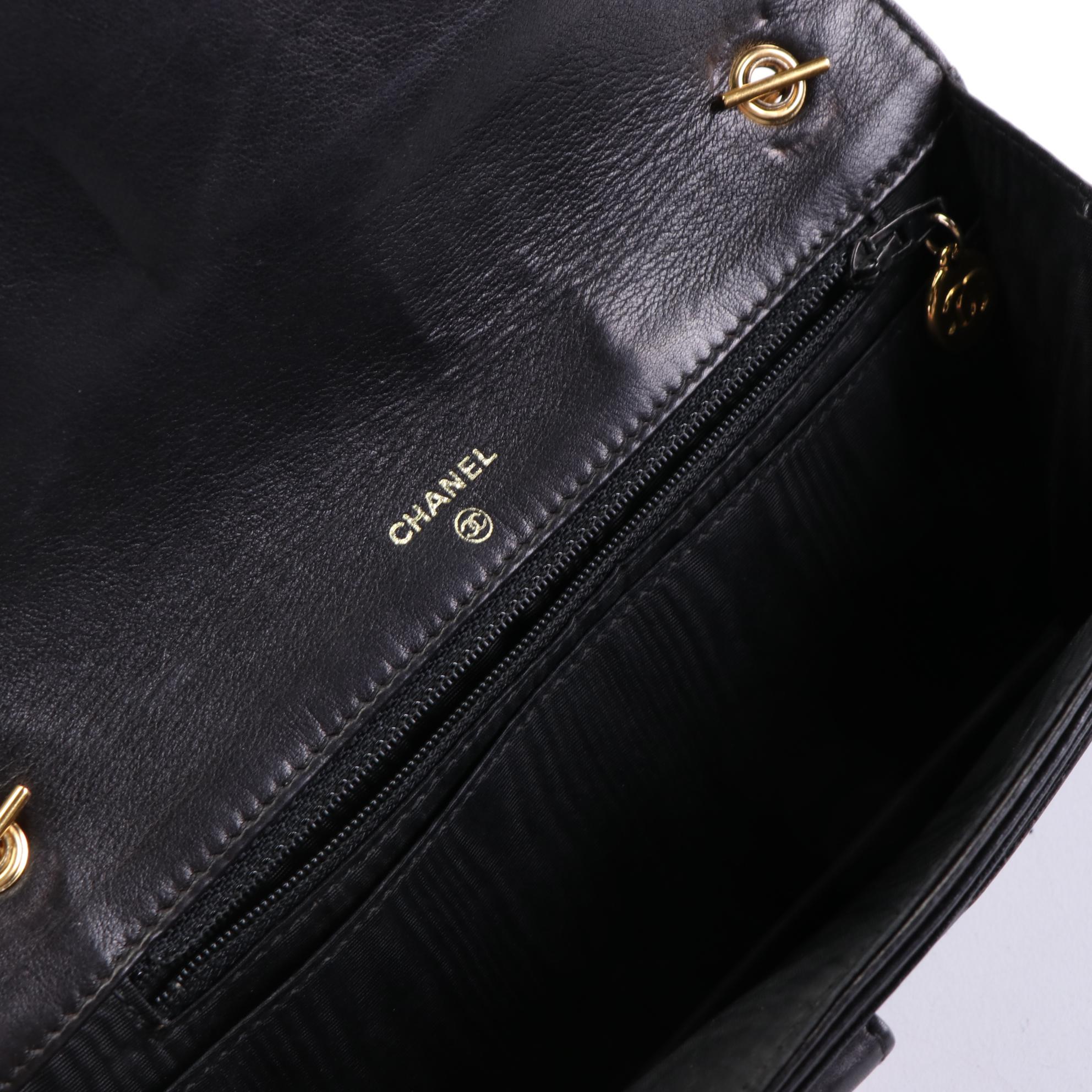 Chanel CC Wallet on Chain Bag in Patent Leather with Interwoven Chain Strap