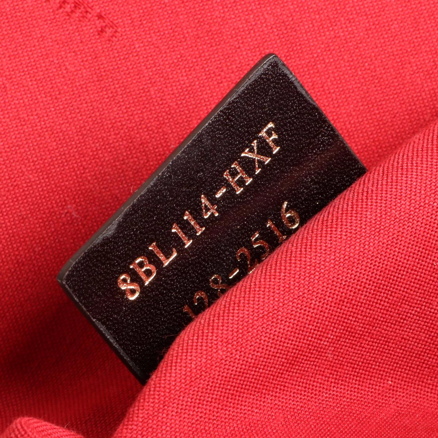 Fendi Chameleon Tote Bag in Red Textured Leather with Detachable Strap