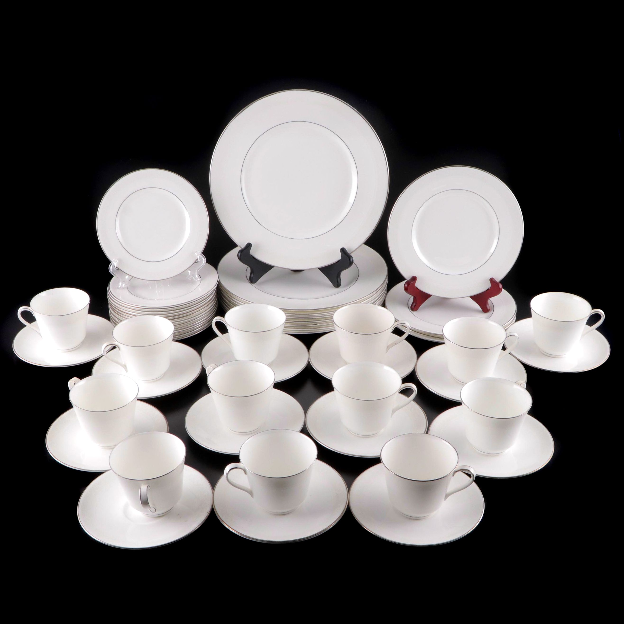 Royal Doulton "Amulet" Bone China Dinnerware, 1969-1979