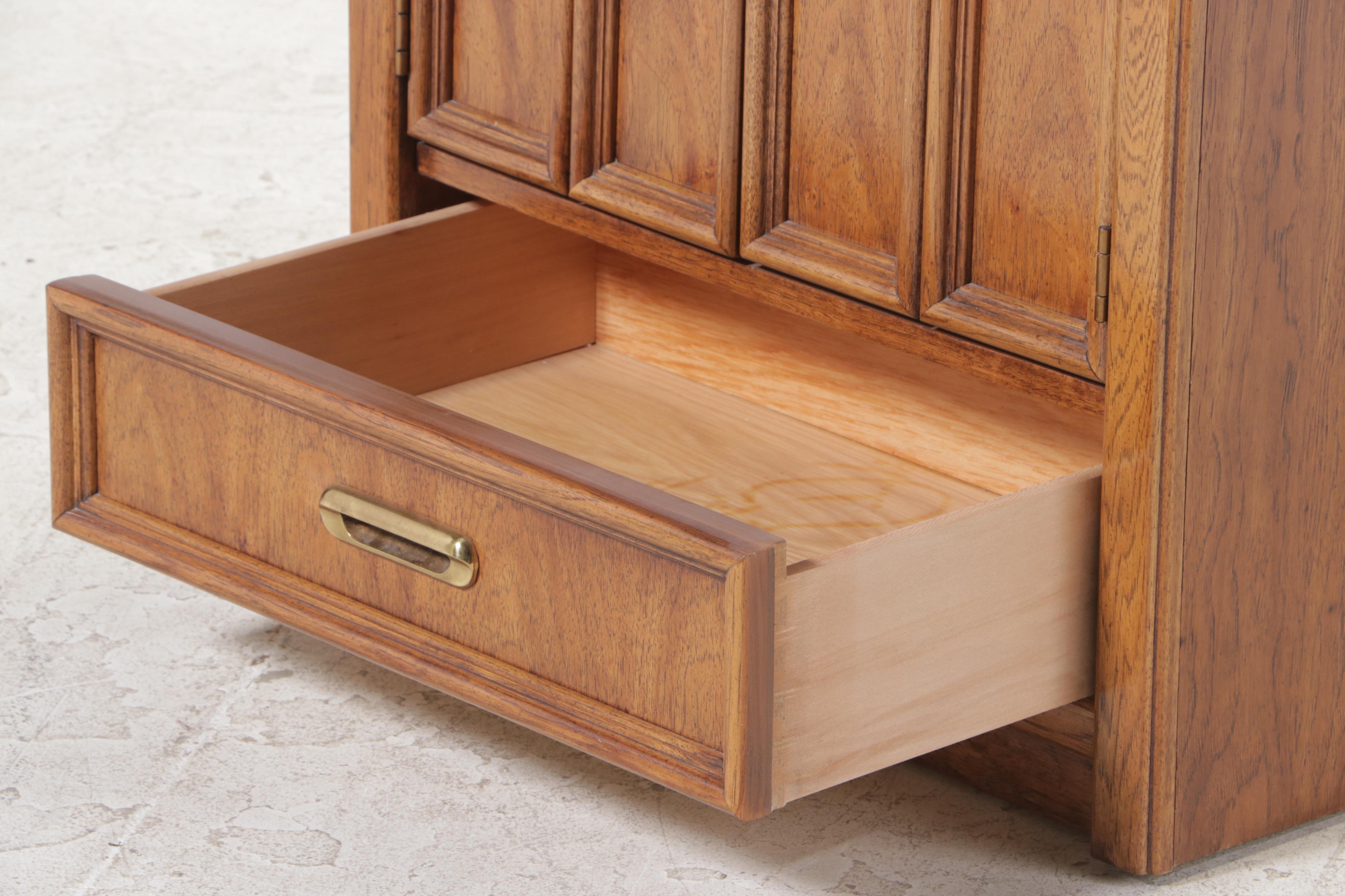 Thomasville Modernist Oak Nightstand, Mid to Late 20th Century