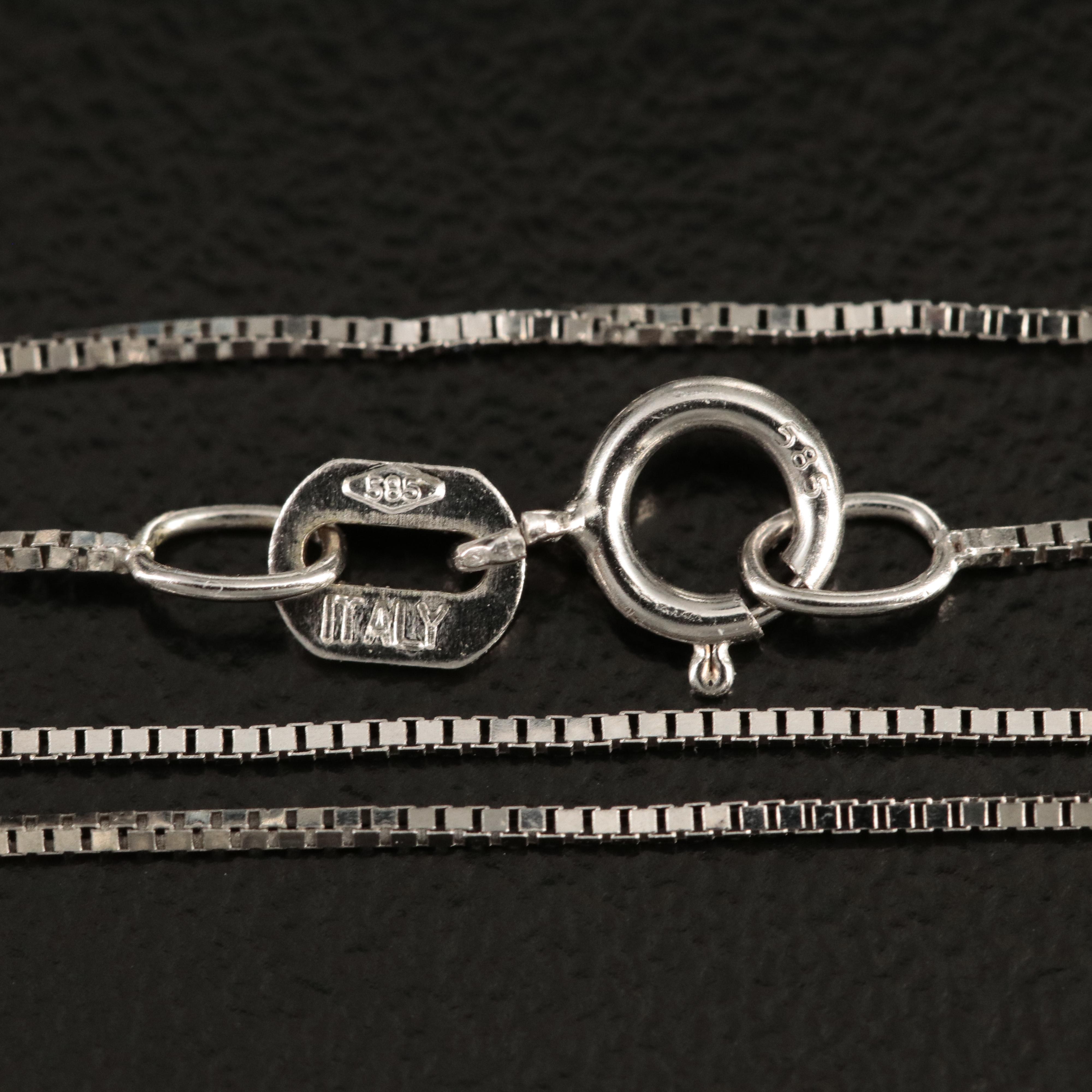 14K 18.70 CT Topaz and Diamond Pendant Necklace