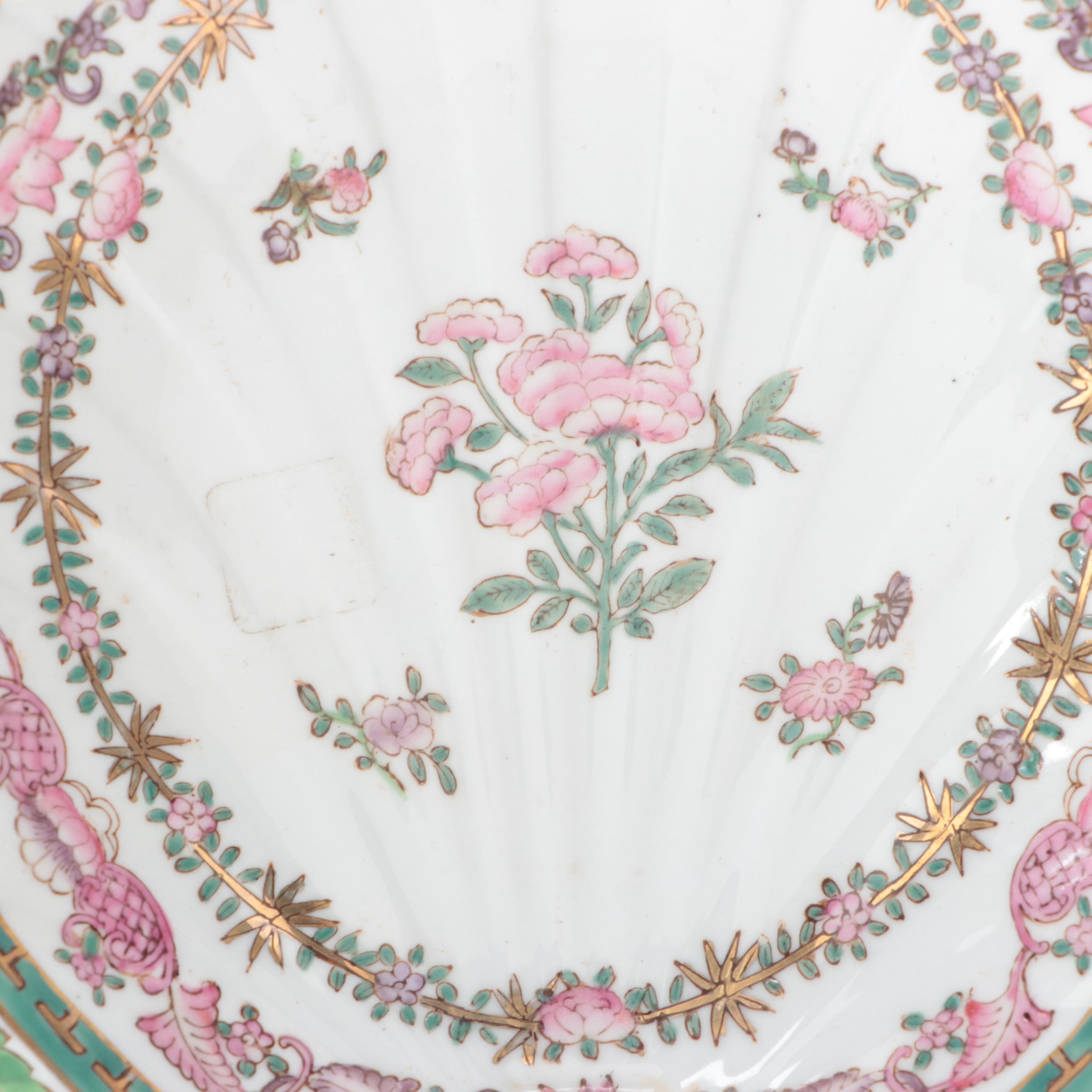 Chinese Export Style Porcelain Shell Shaped Dishes