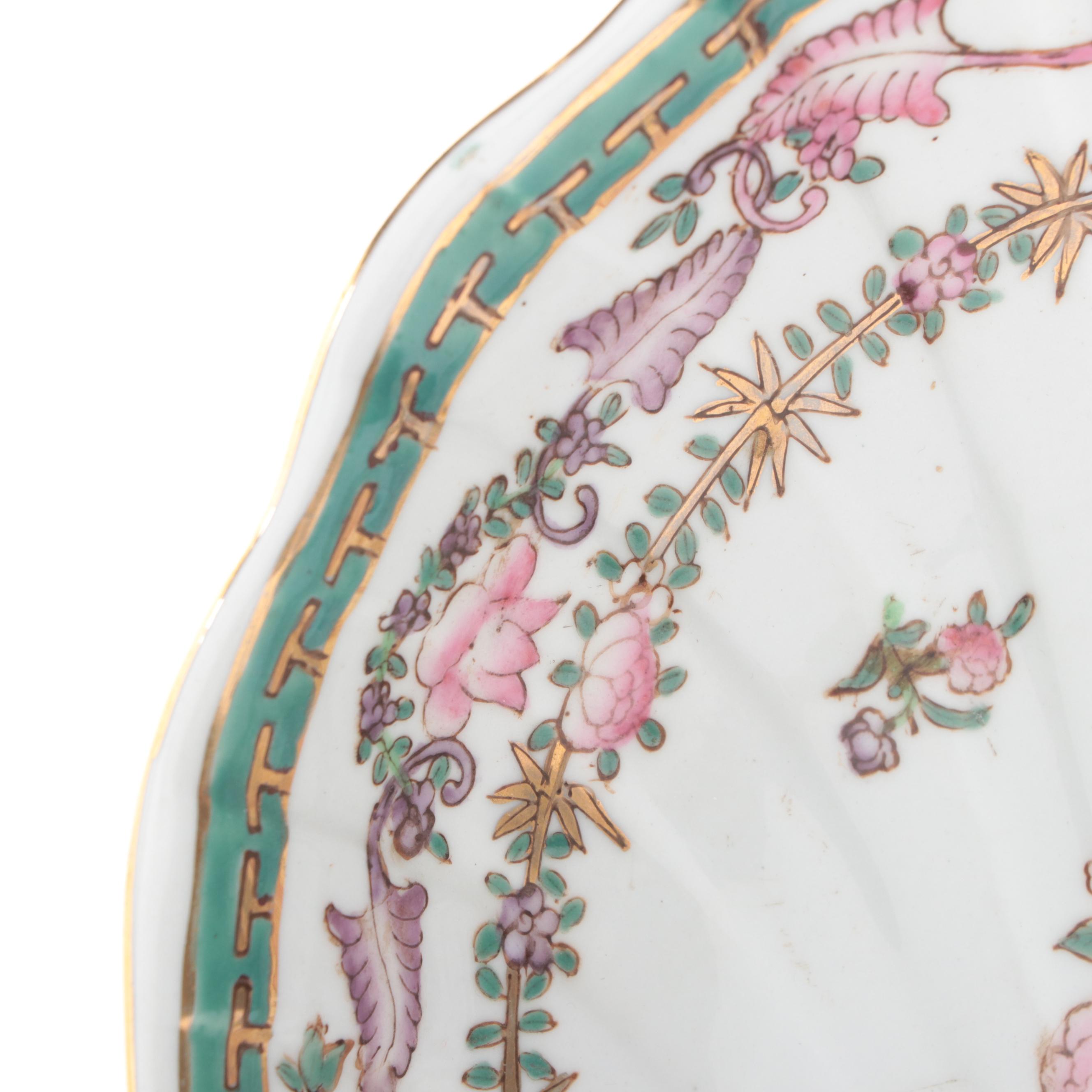 Chinese Export Style Porcelain Shell Shaped Dishes