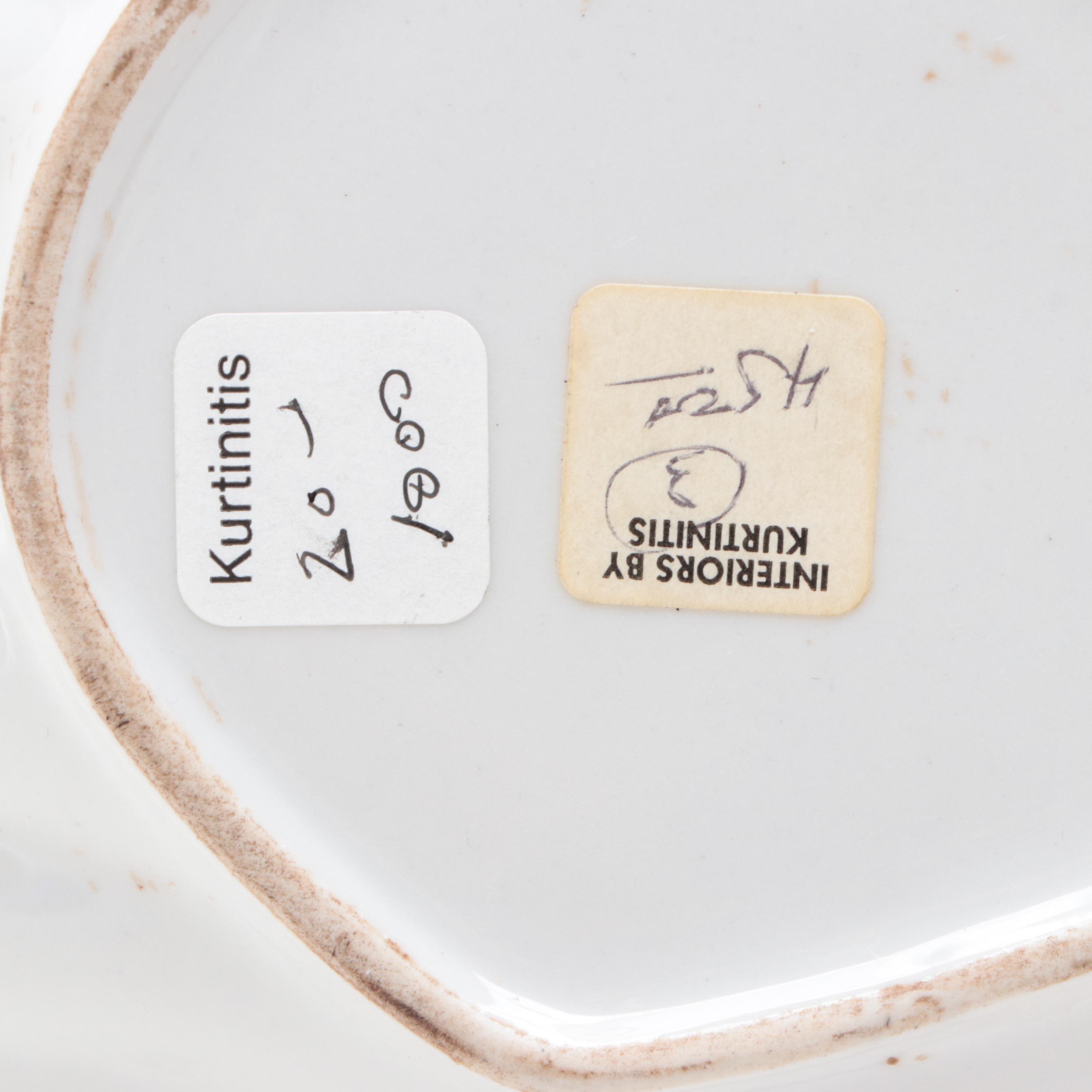 Chinese Export Style Porcelain Shell Shaped Dishes