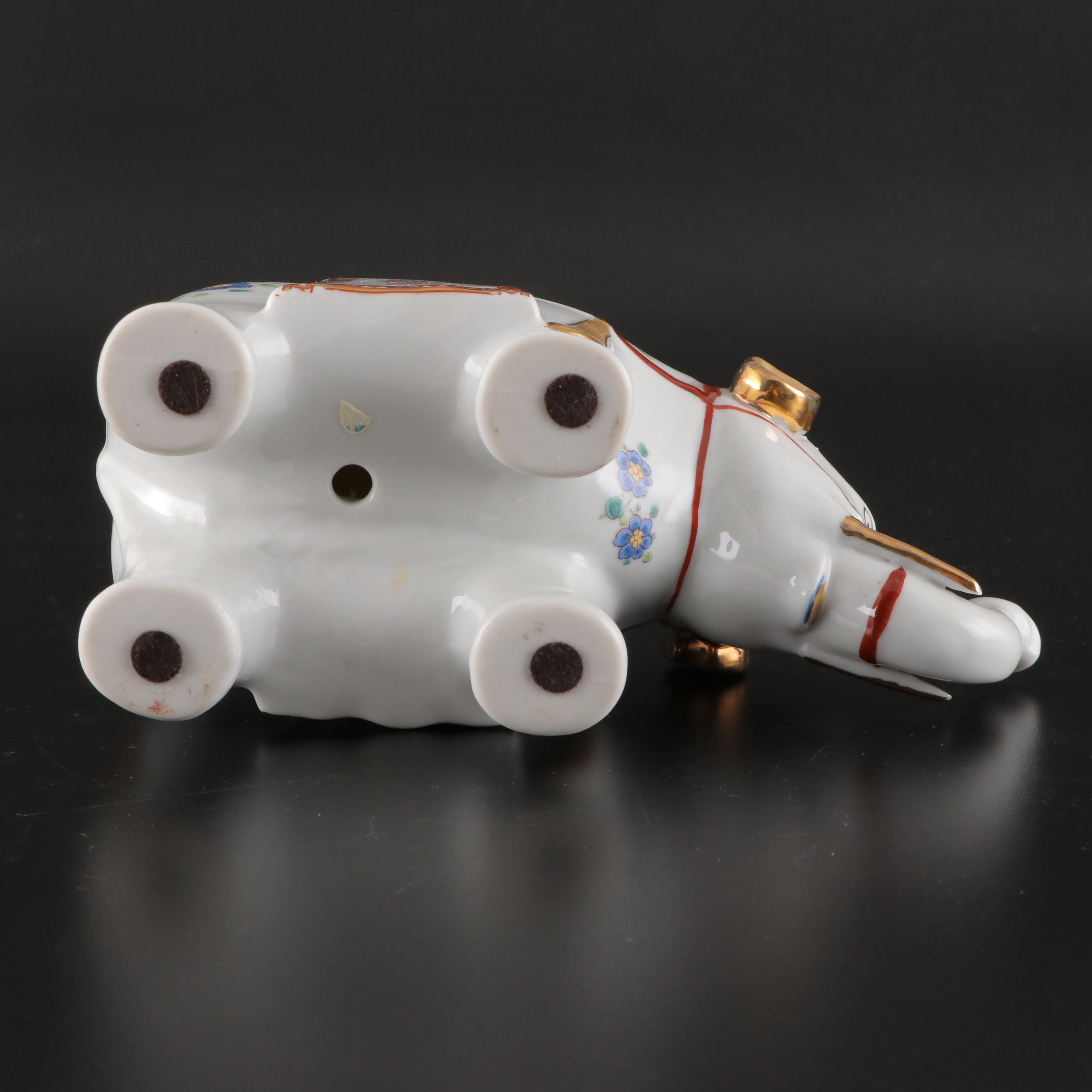 Andrea by Sadek and Chelsea House Shell Dishes with Elephant Candlestick