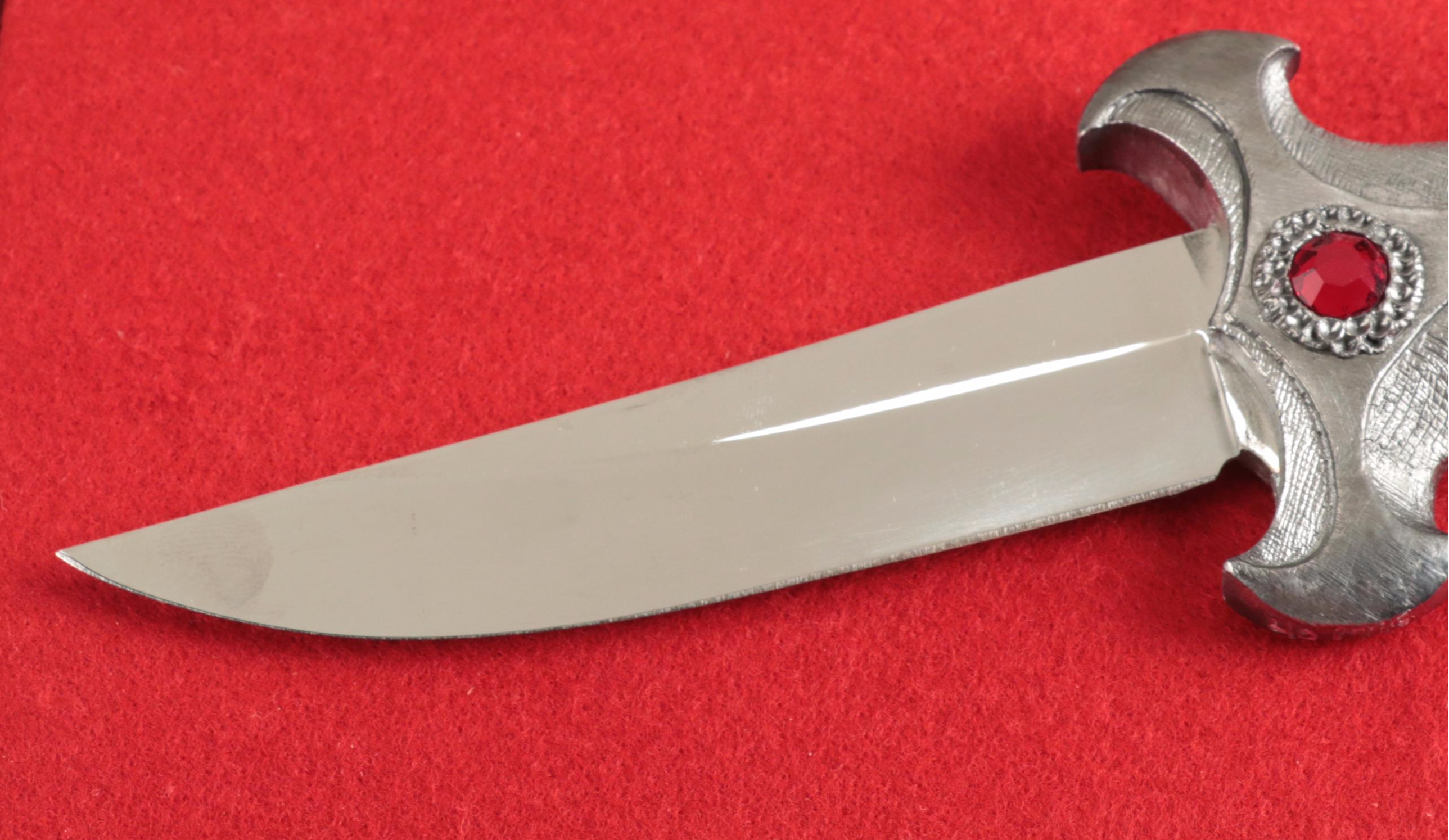 Michael Ricker Limited Edition Eagle Handle Knife in Presentation Case, 1998