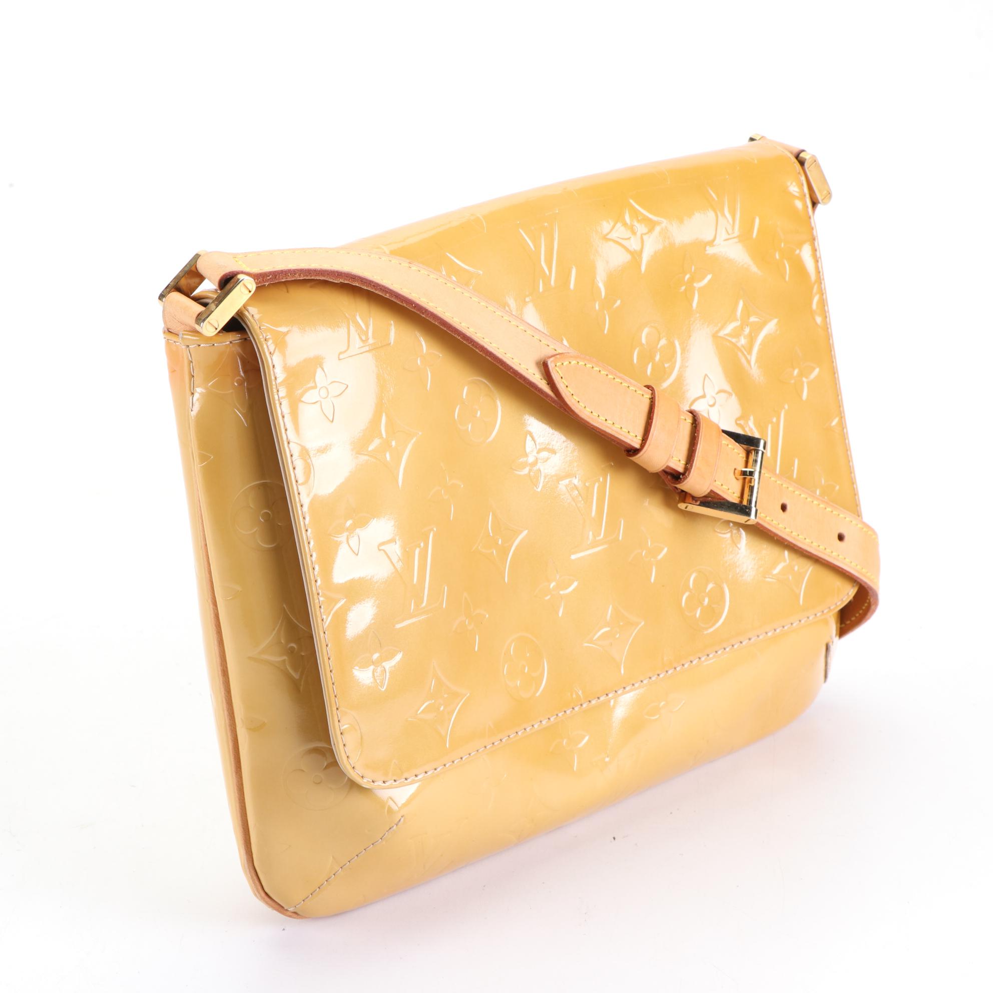 Louis Vuitton Thompson Street Front Flap Bag in Monogram Vernis