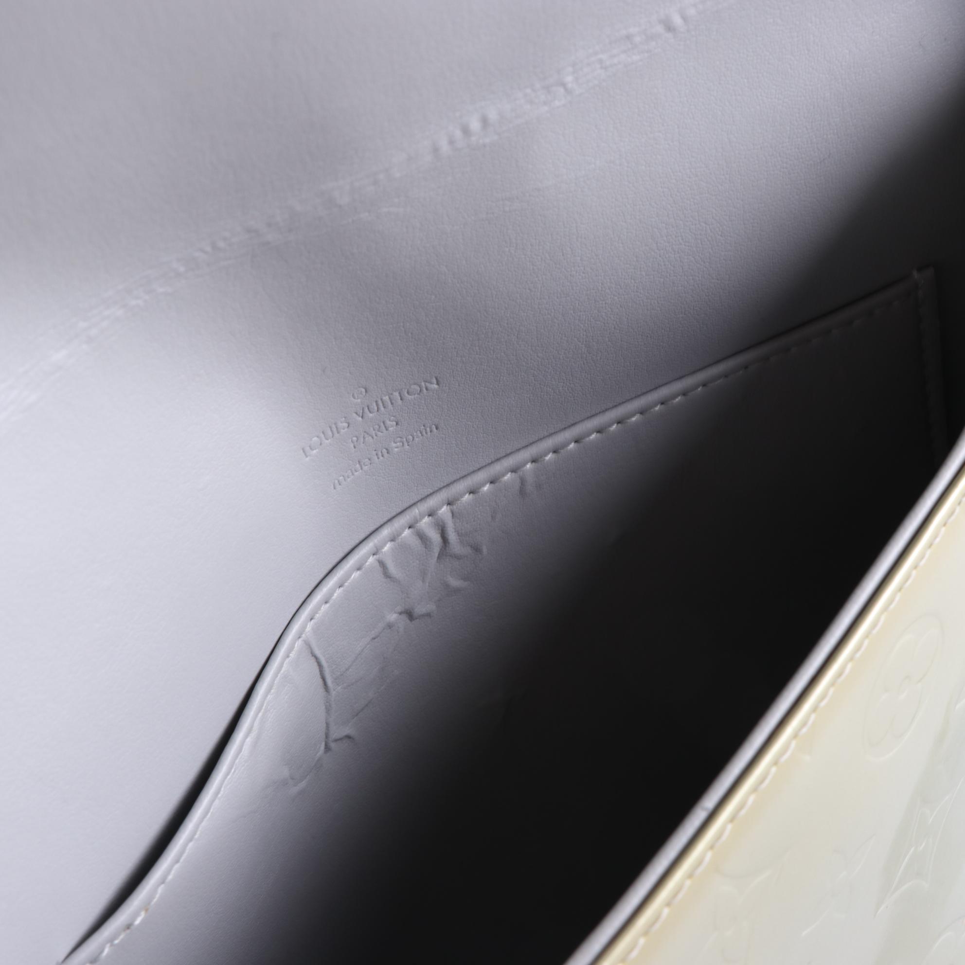 Louis Vuitton Thompson Street Shoulder Bag in Monogram Vernis and Leather