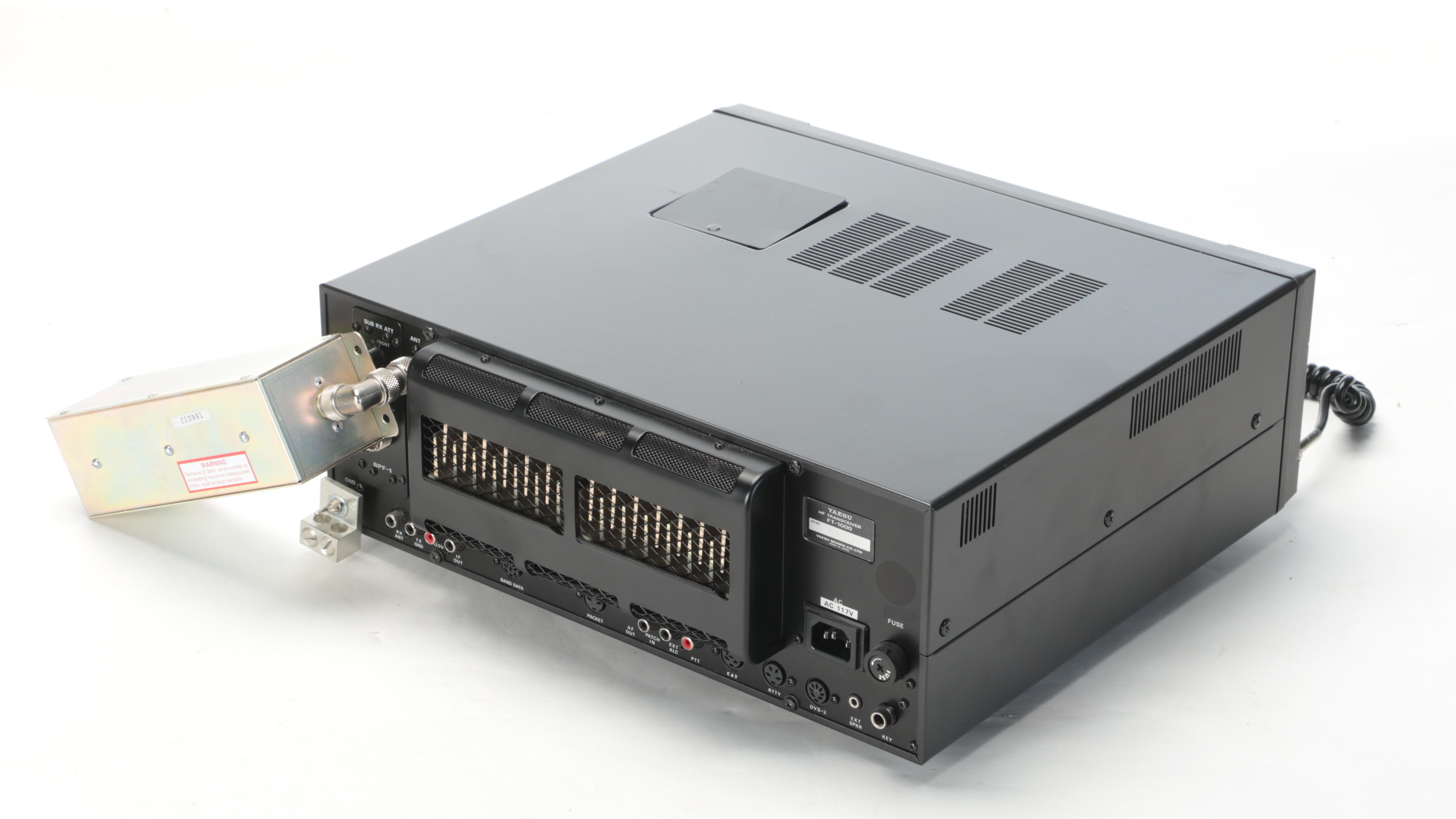 YAESU Transceiver Amateur Radio and Speaker with Ameritron Amplifier