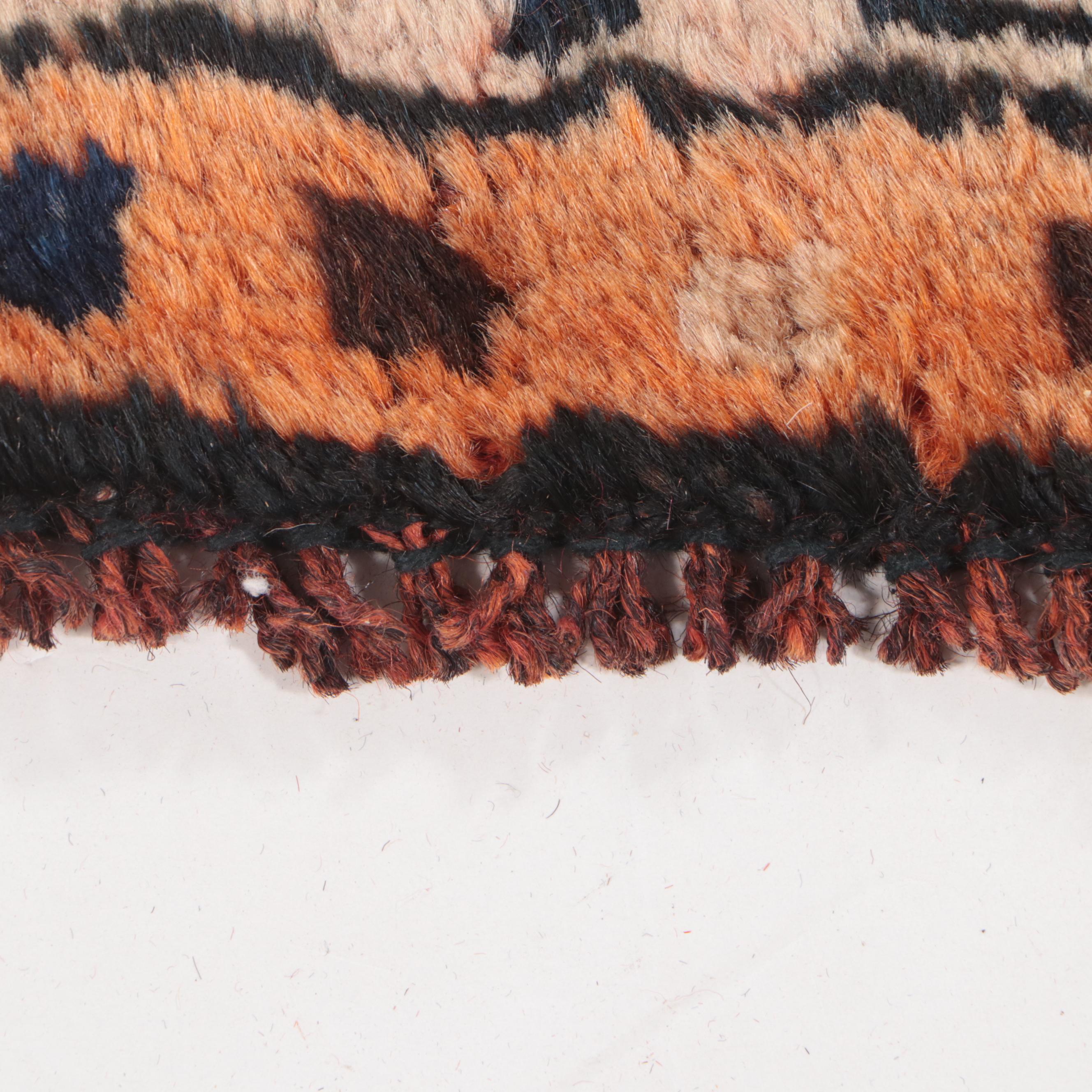 3'9 x 8'8 Hand-Knotted Persian Shiraz Long Rug