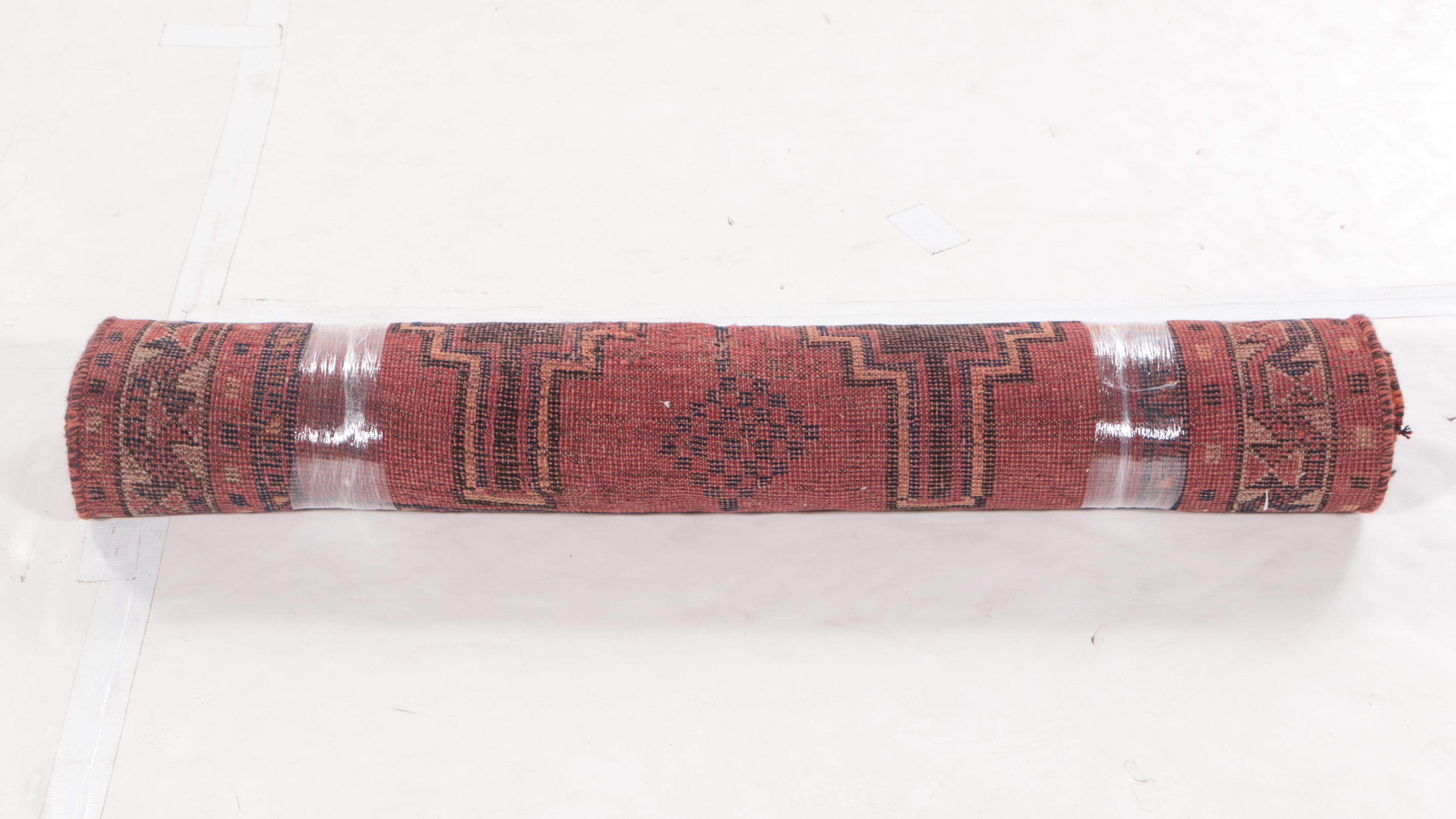 3'9 x 8'8 Hand-Knotted Persian Shiraz Long Rug