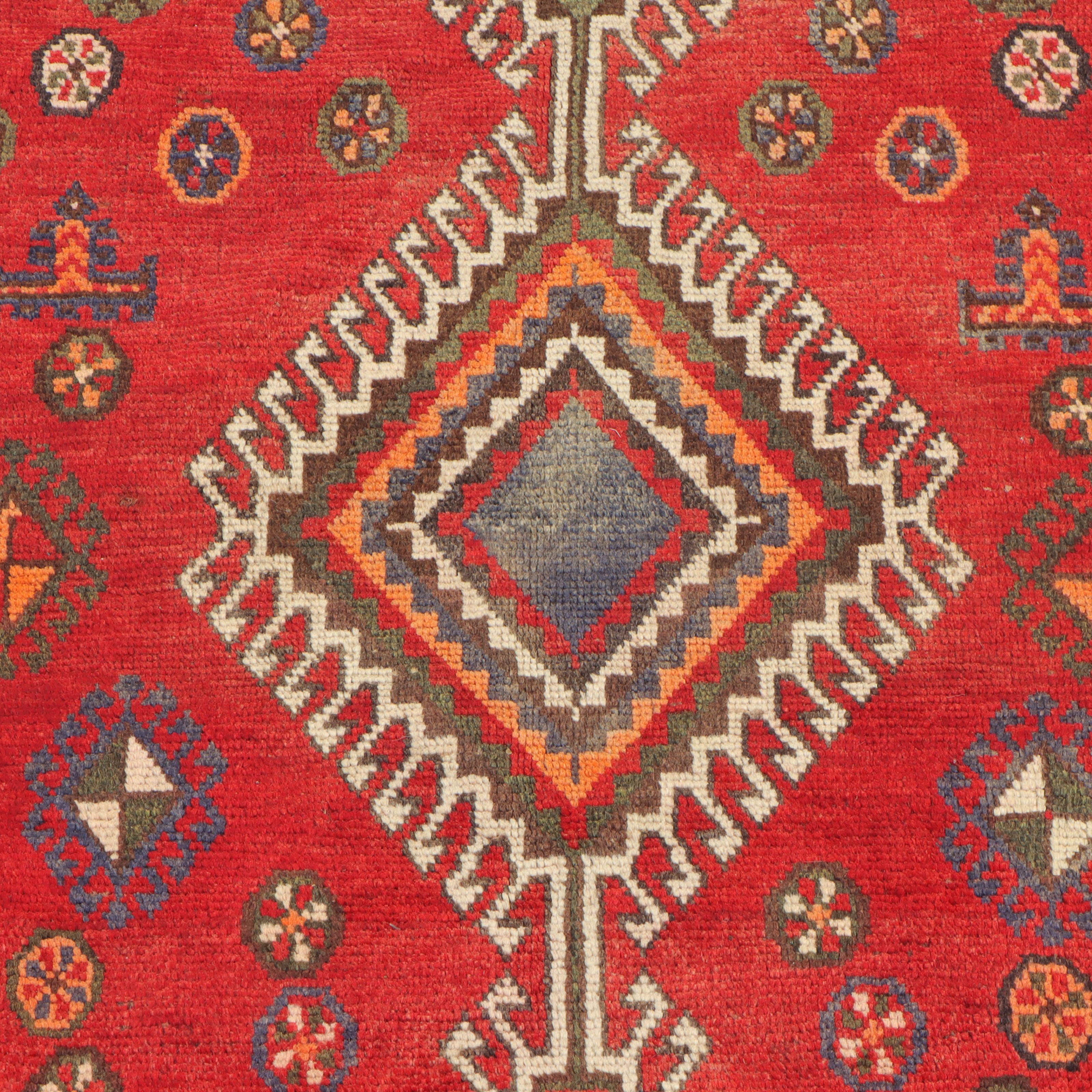 4'8 x 7'6 Hand-Knotted Persian Shiraz Area Rug